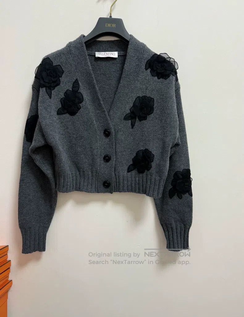 Valentino Valentino Knitted cardigan with gray flowers Size XS / US 0-2 / IT 36-38 - 1 Thumbnail