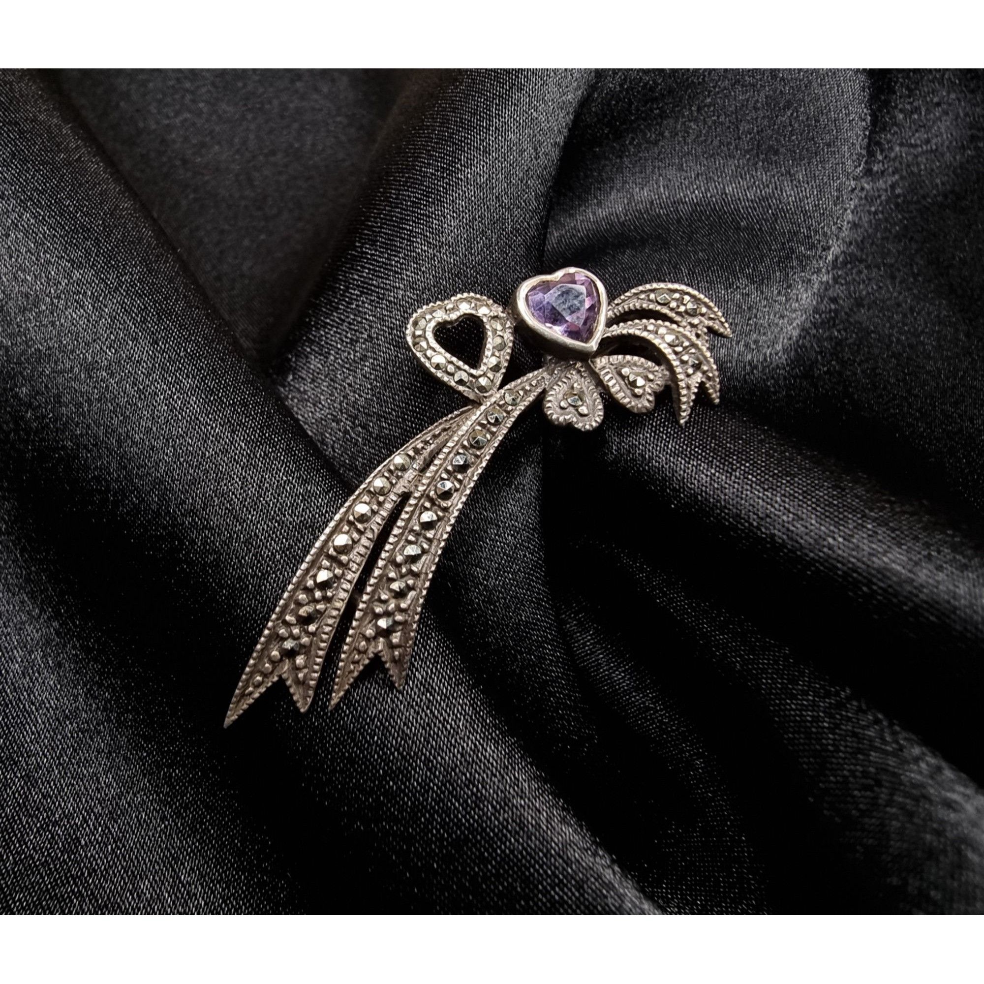 Vintage Vintage Sterling Silver 925 Marcasite Bow Brooch With Amethy Size ONE SIZE - 2 Thumbnail