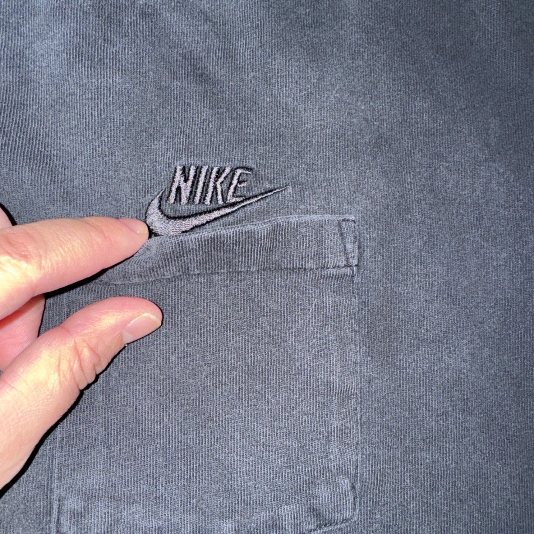 Nike Nike Pocket T-Shirt Mens L Black 19x27 Pockets Shirt Size US L / EU 52-54 / 3 - 4 Thumbnail