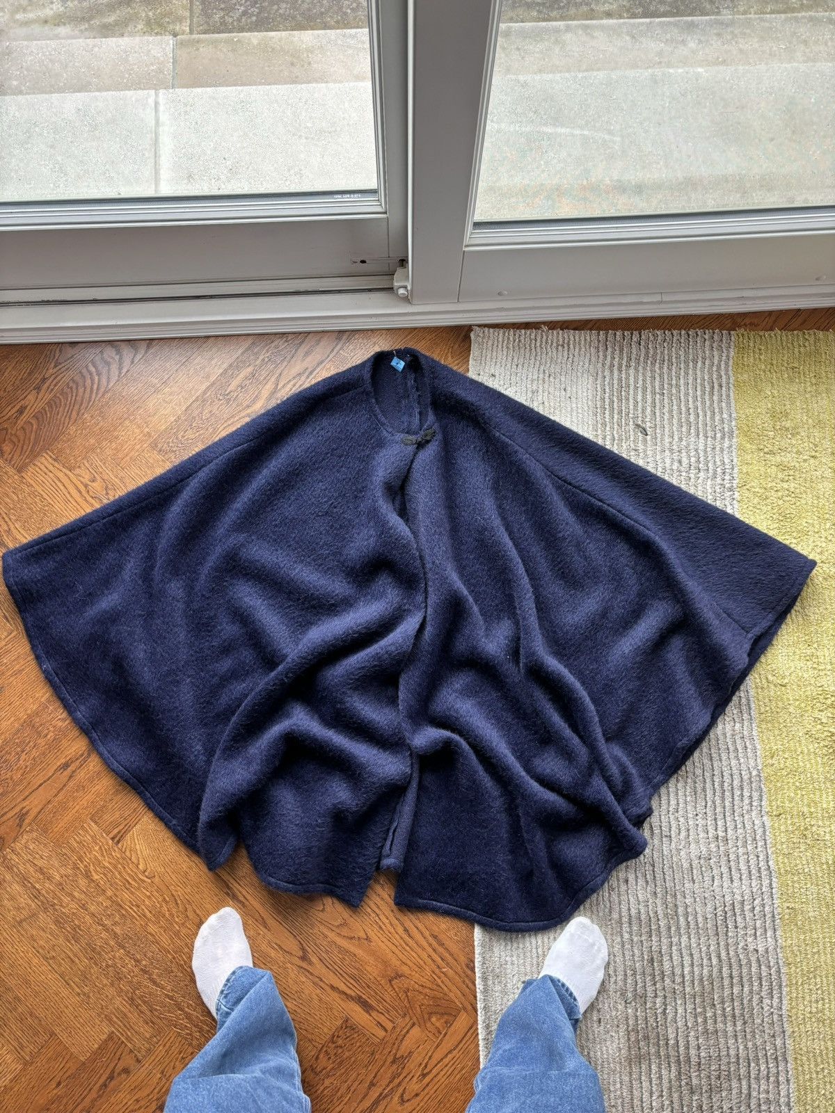 Vintage True Vintage Wool Cape Mohair Shawl British Police 1960s Size L / US 10 / IT 46 - 1 Thumbnail