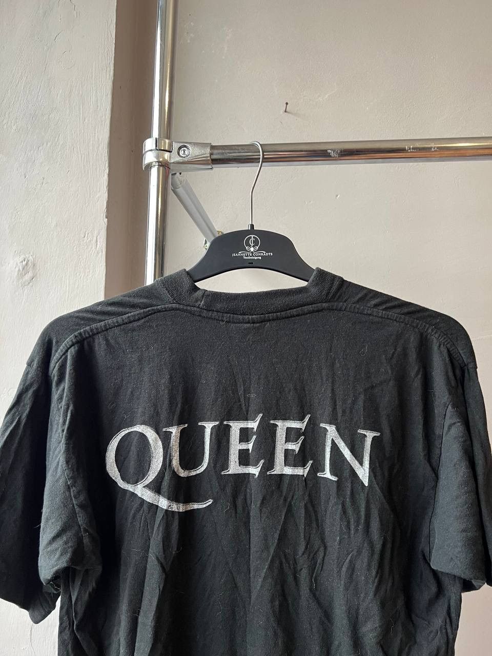 Vintage VINTAGE QUEEN ‘FREDDIE MERCURY CROWN’ ROCK BAND T SHIRT SZ M Size US M / EU 48-50 / 2 - 10 Thumbnail