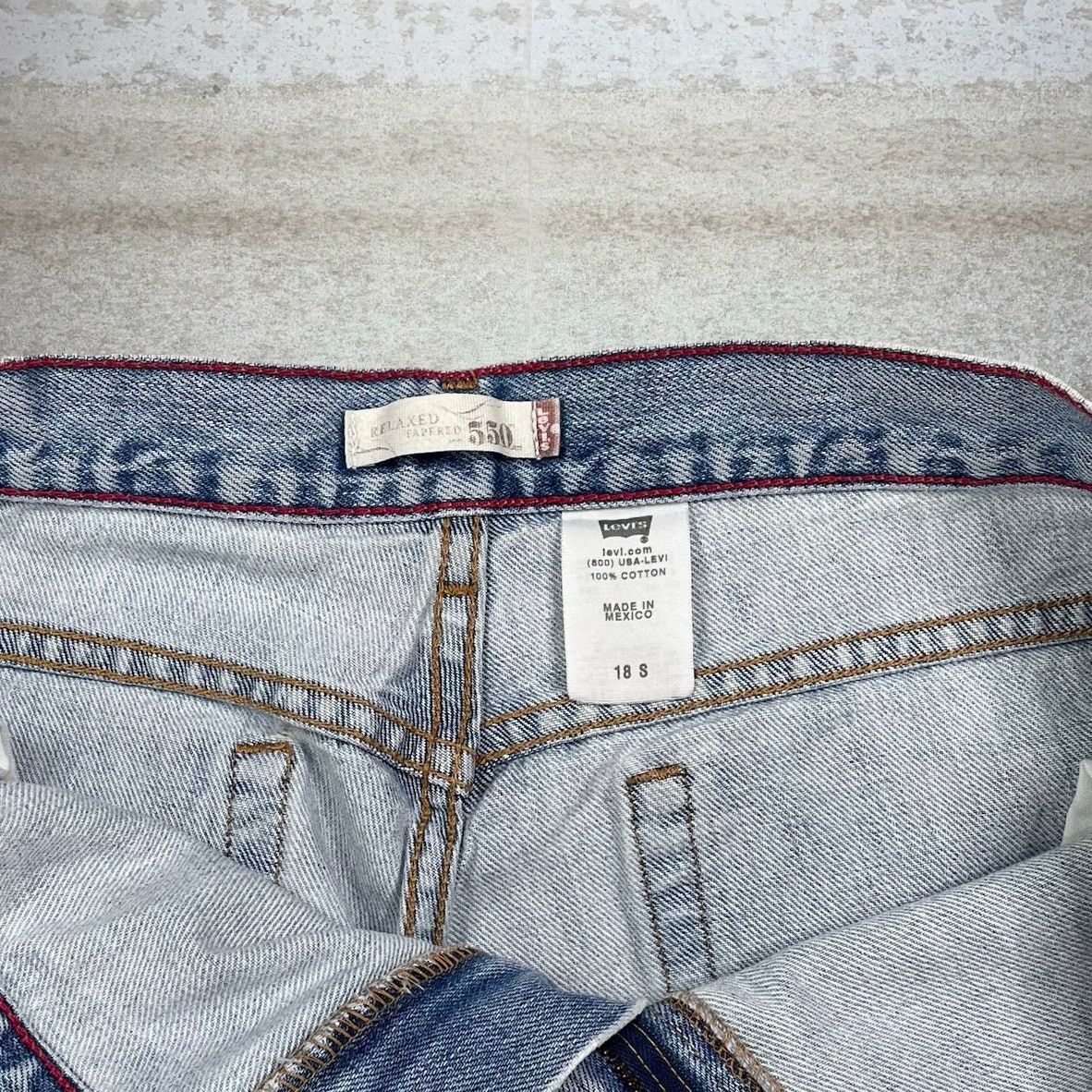 Levi's Vintage Y2K Levis 550 Jeans 36x28 Relaxed Light Wash Denim Size US 36 / EU 52 - 6 Thumbnail