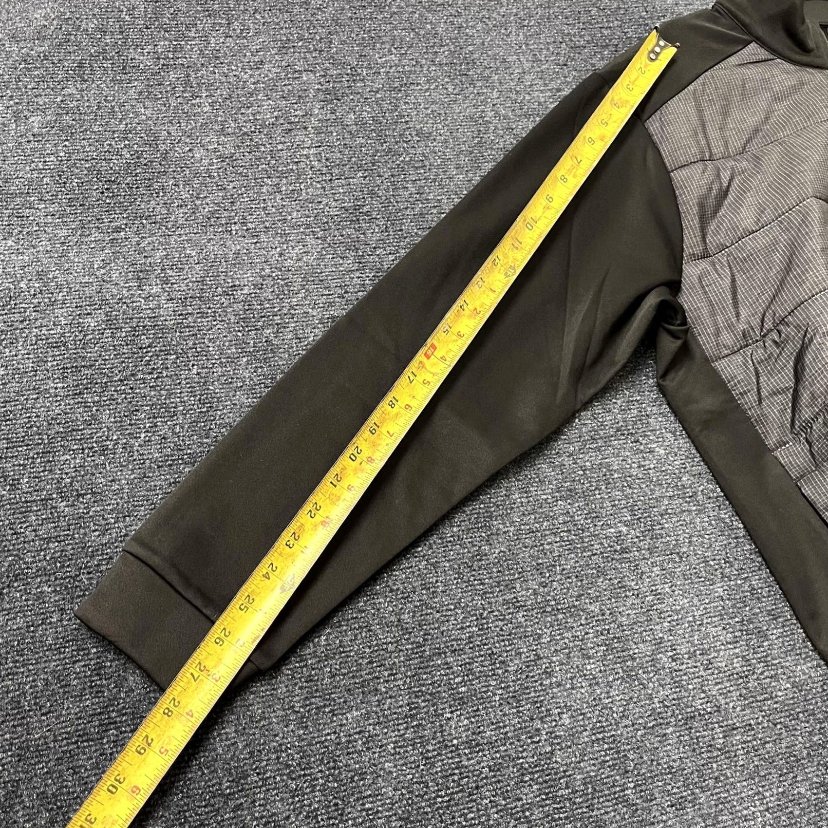 PGA Tour PGA TOUR Jacket Mens L Gray Quilted Full Zip Insulated Golf Check SU3152 Size US L / EU 52-54 / 3 - 7 Thumbnail
