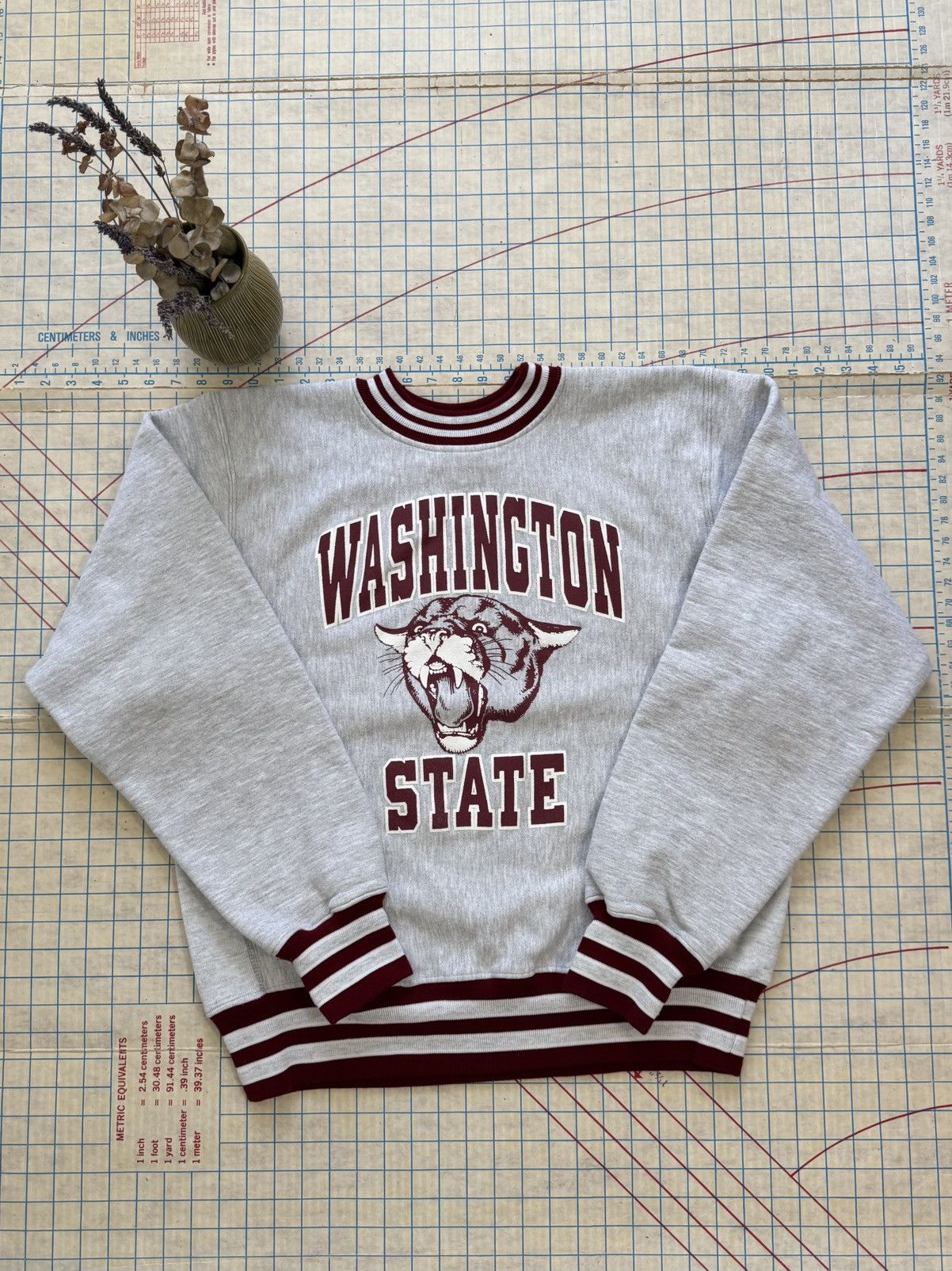 NCAA Vintage Washington Cougars Reverse Weave Style Ringer Crew Size US XL / EU 56 / 4 - 4 Thumbnail