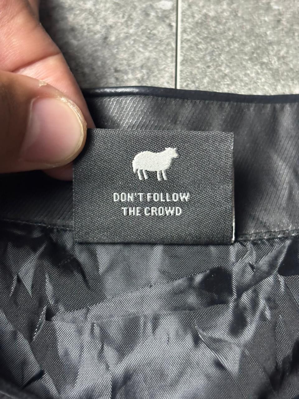 Hussein Chalayan × Puma 2010 Puma Hussein Chalayan Stealth Pocket Waxed Jacket Size US M / EU 48-50 / 2 - 7 Thumbnail