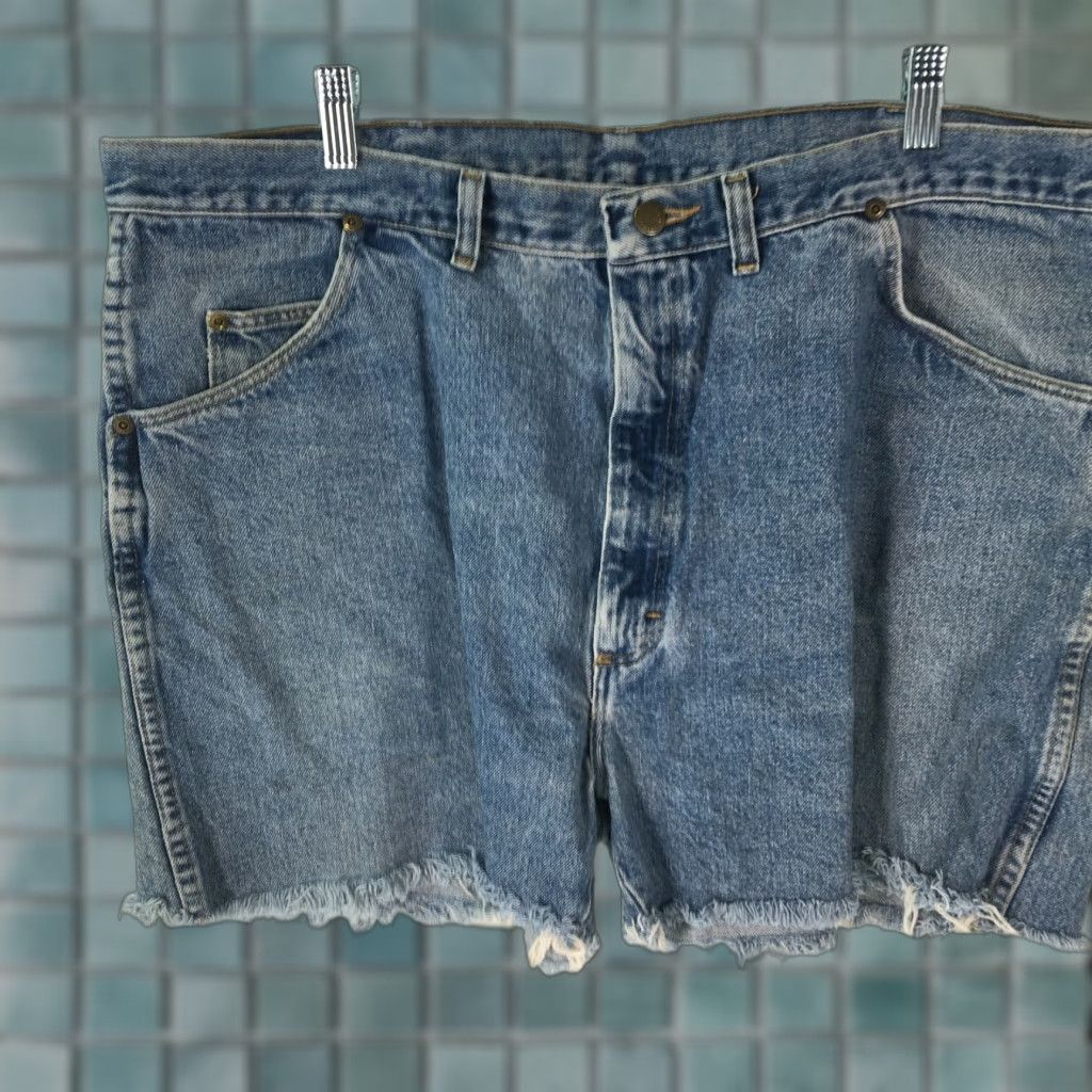 Wrangler Wrangler Womens Denim Shorts Casual Blue Distressed Faded Cutoff Size 42 Size 28" / US 6 / IT 42 - 1 Thumbnail