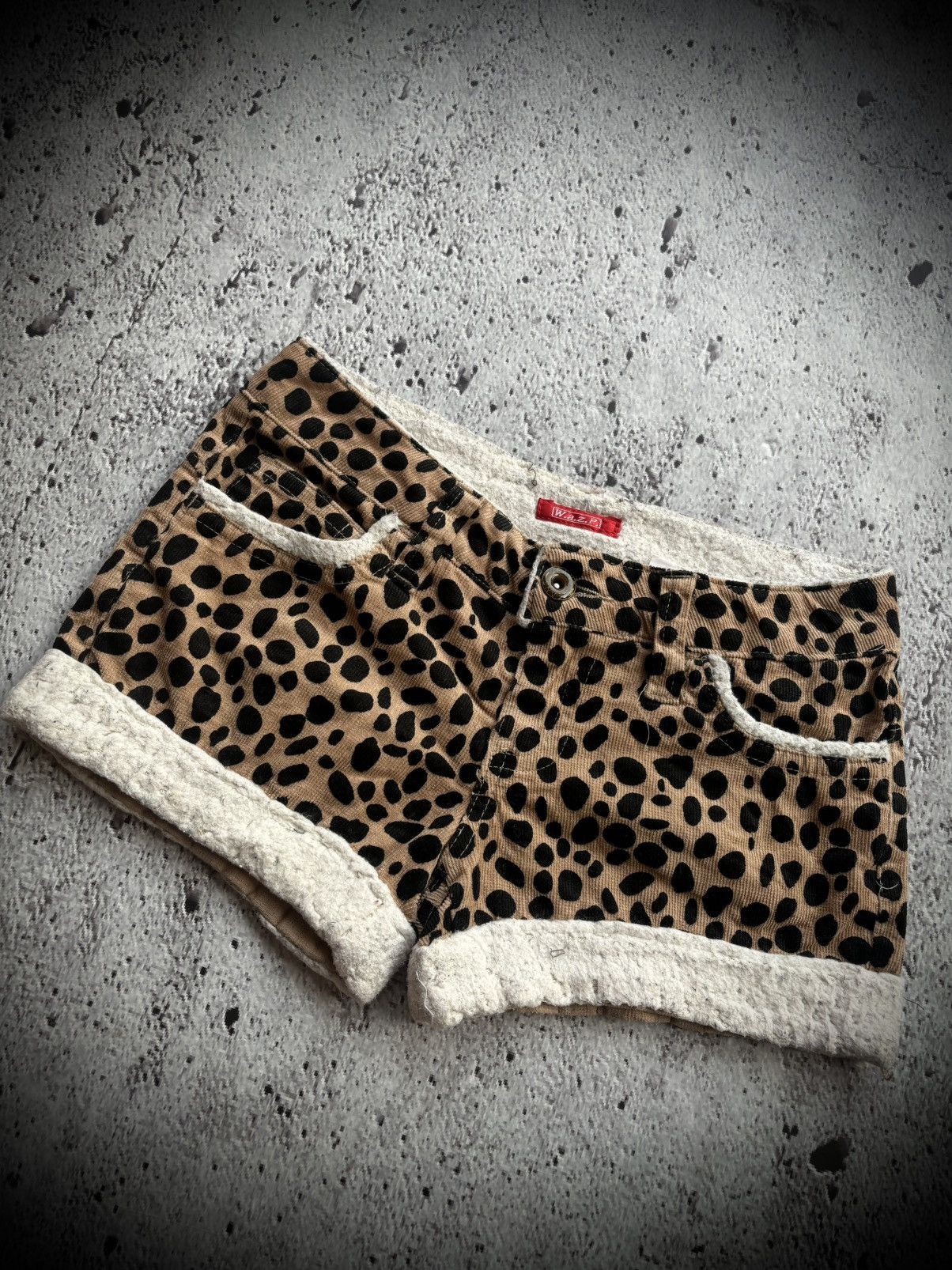 Hysteric Glamour Y2k Opium wazp leopar short pants Size 30" / US 8 / IT 44 - 4 Thumbnail
