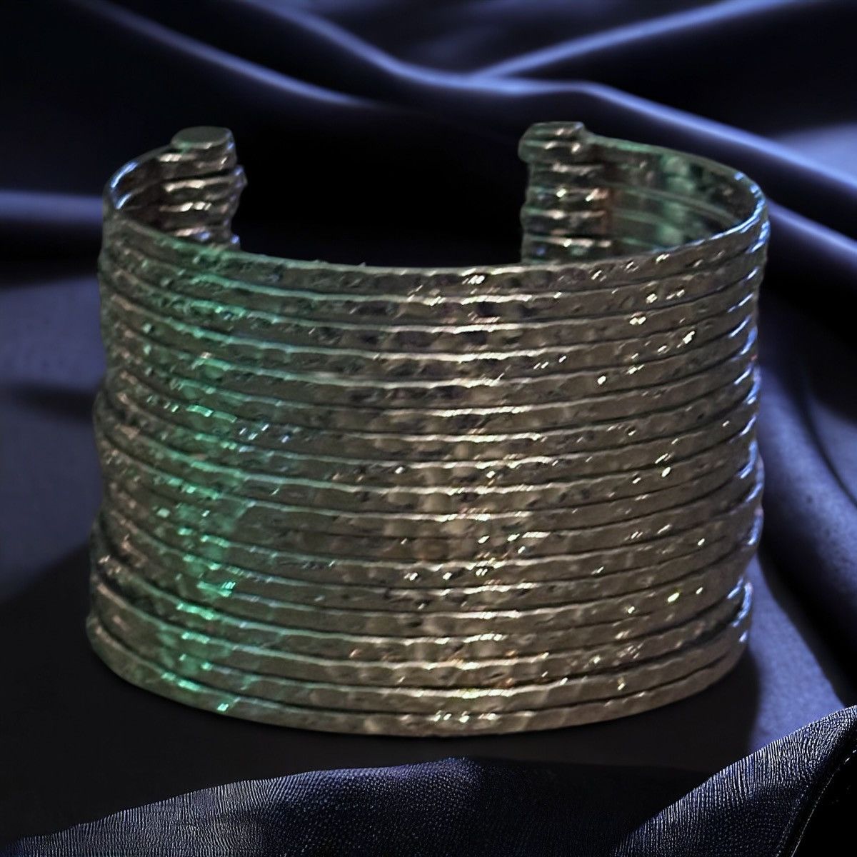 Vintage Vintage multi bangle stacked hammered cuff bracelet Size ONE SIZE - 1 Thumbnail