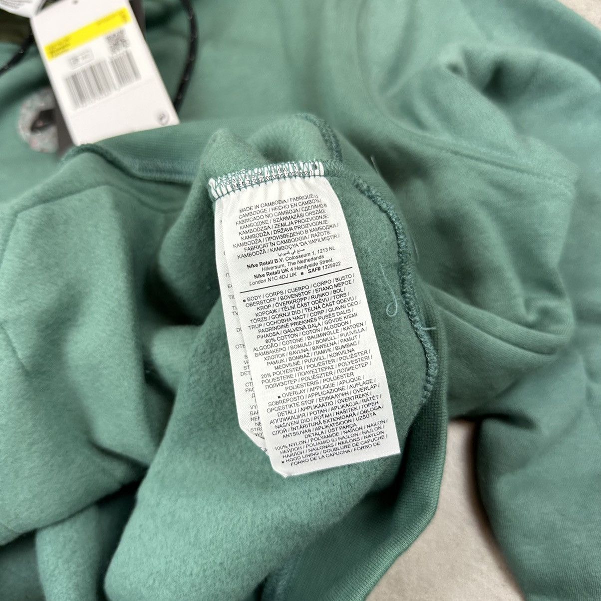 Nike Nike central logo hoodie S pocket streetwear swoosh Size US S / EU 44-46 / 1 - 5 Thumbnail