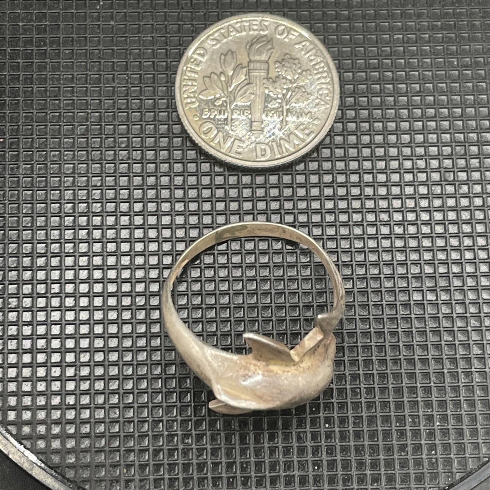 NASCAR Vtg 925 Dolphin Ring STERLING SILVER Size 4.5 2g Size ONE SIZE - 3 Thumbnail