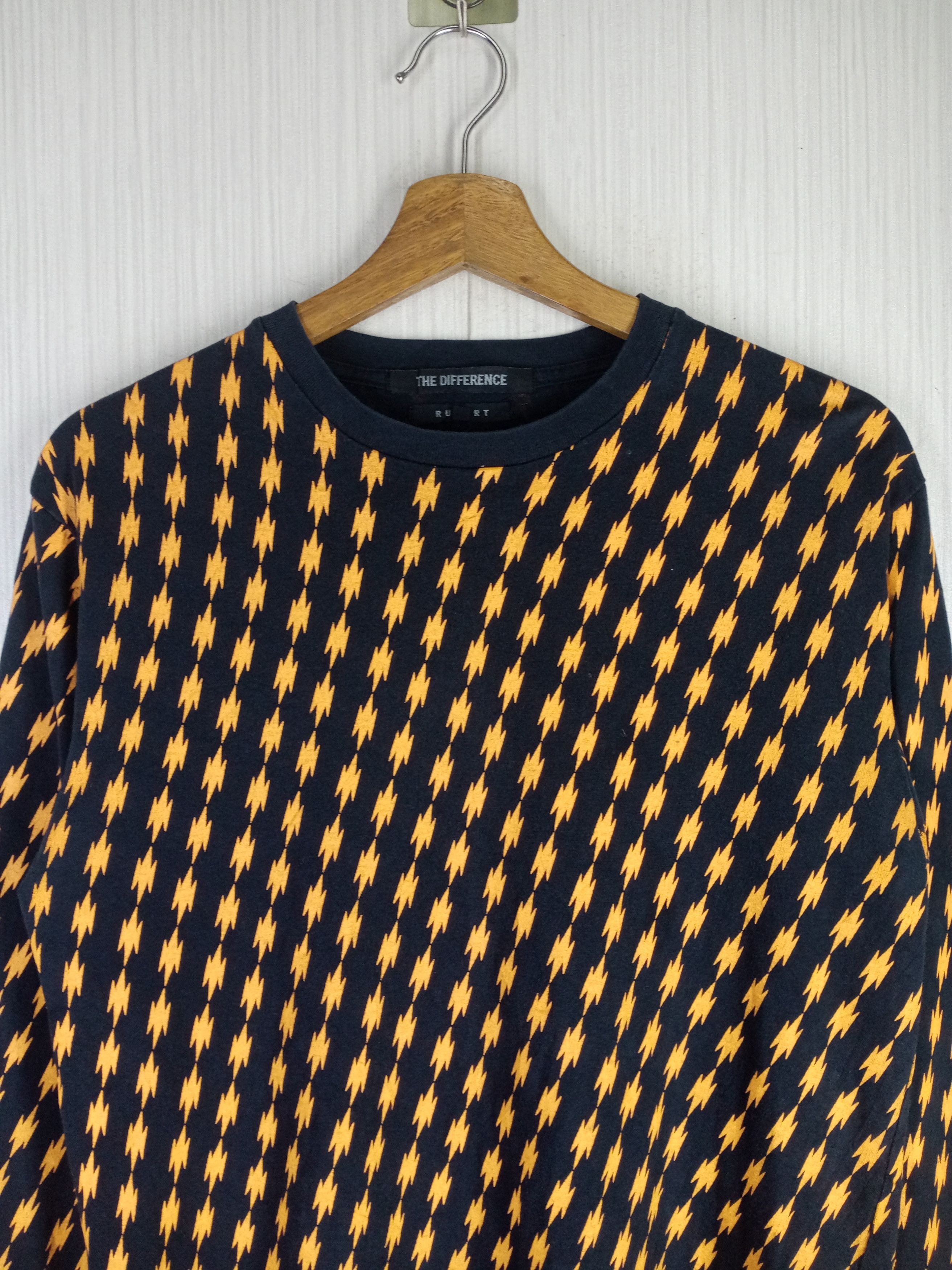 If Six Was Nine × Japanese Brand × Le Grande Bleu (L.G.B.) Rare The Difference Dupert Long Sleeve Tshirt Size US M / EU 48-50 / 2 - 2 Thumbnail