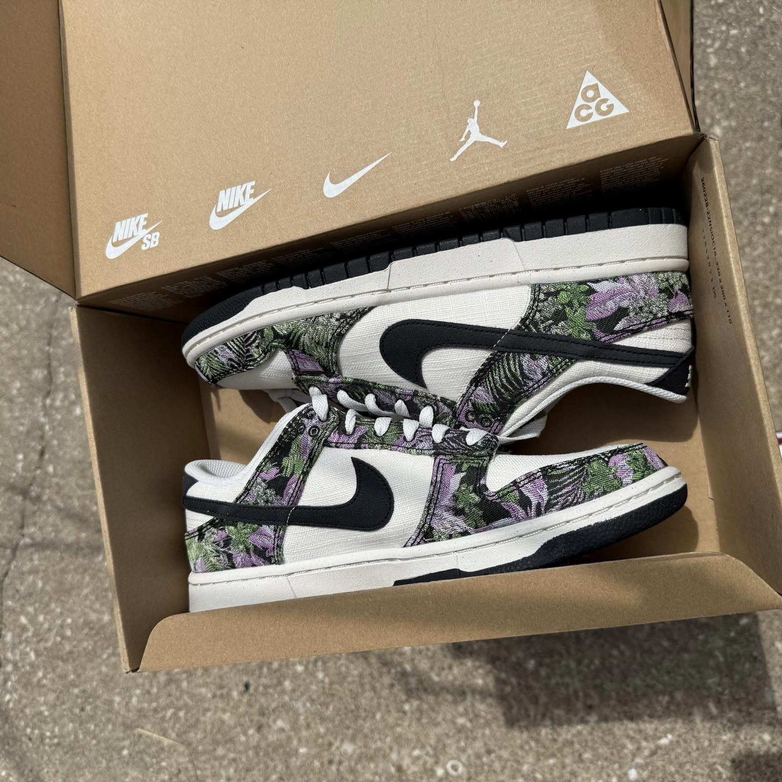 Nike Nike Dunk Next Nature Low Floral Tapestry 10.5 Women Size US 10.5 / IT 40.5 - 7 Thumbnail