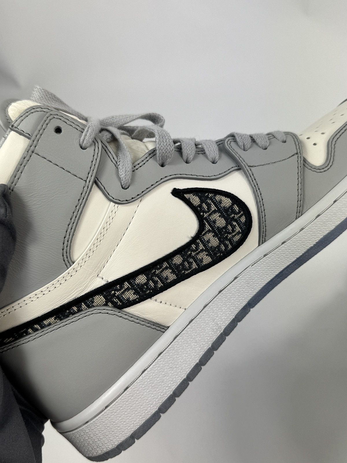 Dior × Jordan Brand AIR DIOR HIGH TOP SNEAKERS Size US 9.5 / EU 42-43 - 6 Thumbnail
