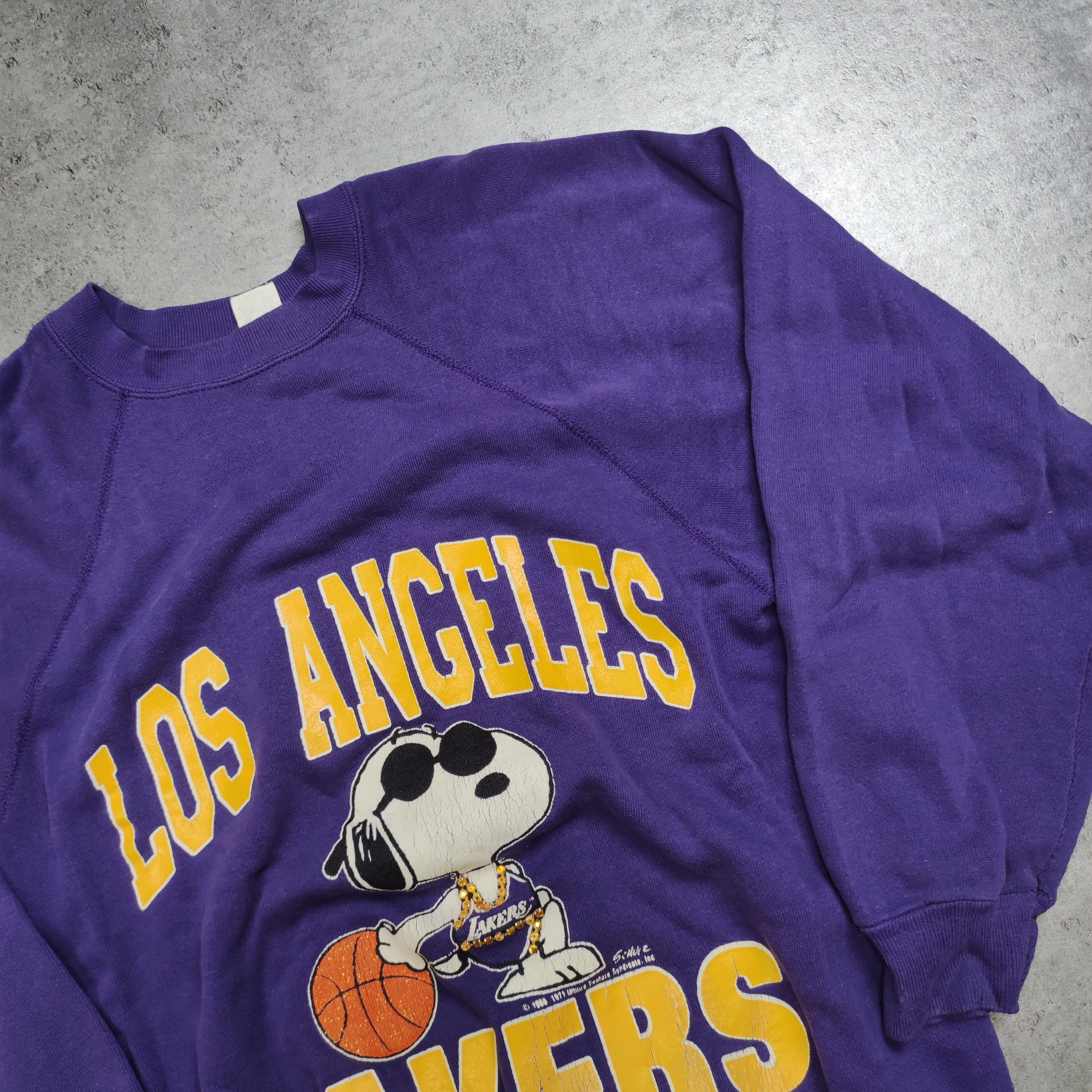 NBA × Peanuts × Vintage RARE 80s Los Angeles Lakers Snoopy Chain Sweatshirt Size US L / EU 52-54 / 3 - 4 Thumbnail