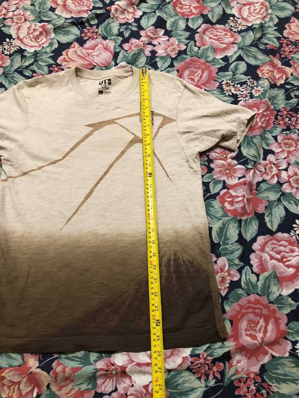 Uniqlo Vintage T-Shirt gradient Uniqlo big print crazy Y2K size XS Size US XS / EU 42 / 0 - 12 Thumbnail