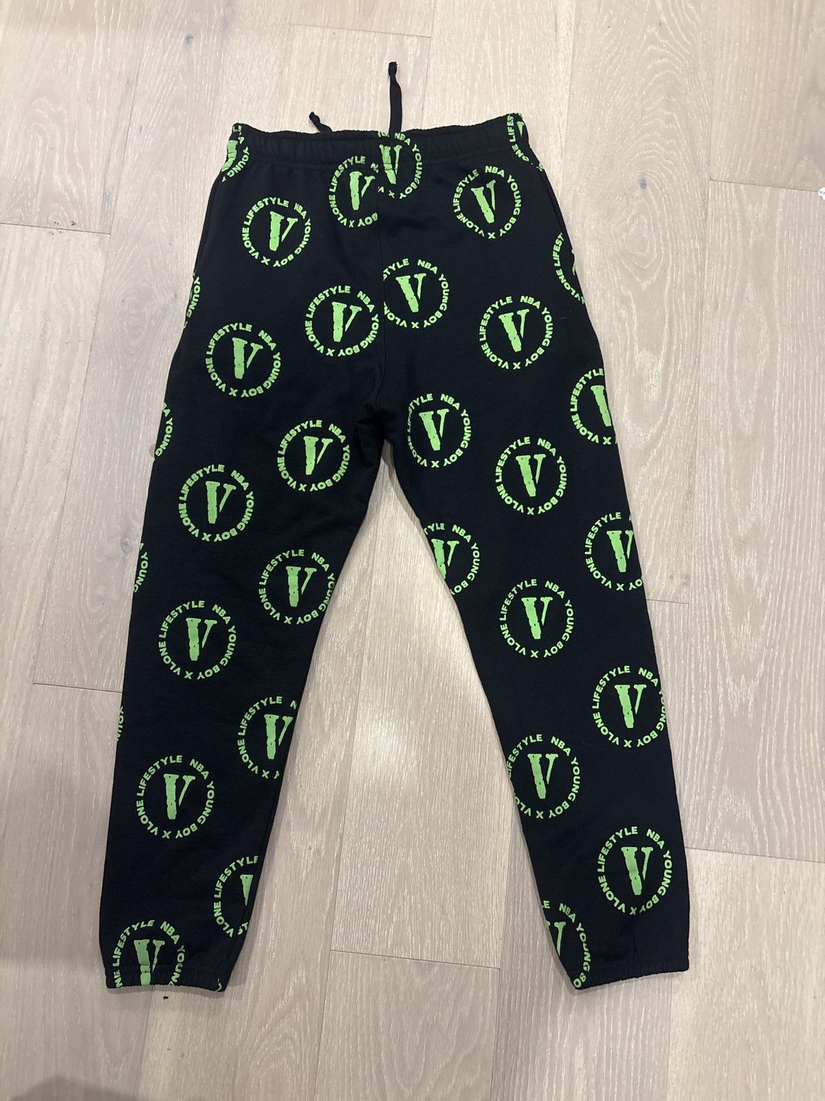 Vlone Vlone x NBA Youngboy Vlone lifestyle crossroads sweats Size US 28 / EU 44 - 4 Thumbnail