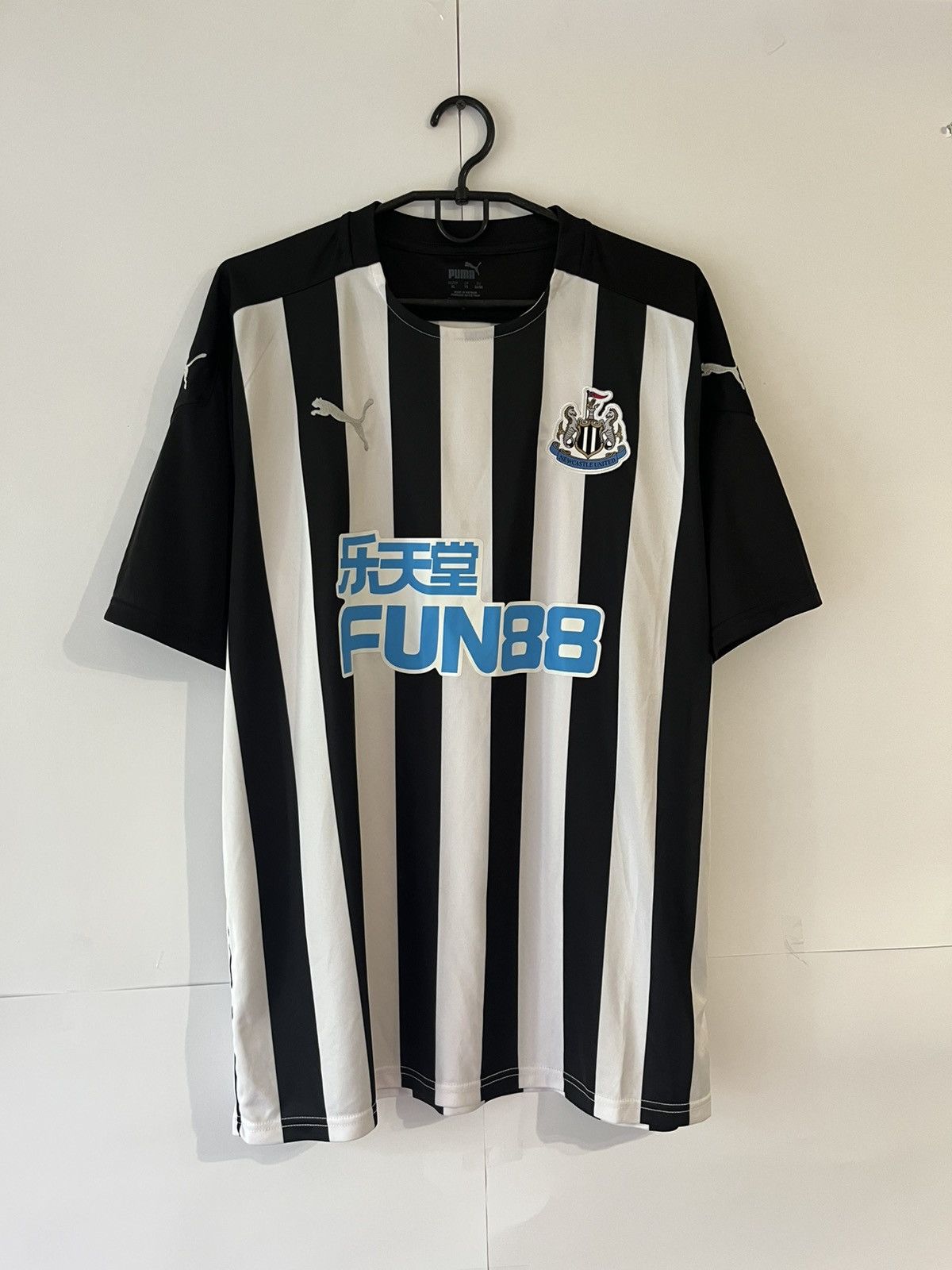 Other Puma Newcastle Umited FC Rare Soccer Jersey Size US XL / EU 56 / 4 - 1 Thumbnail