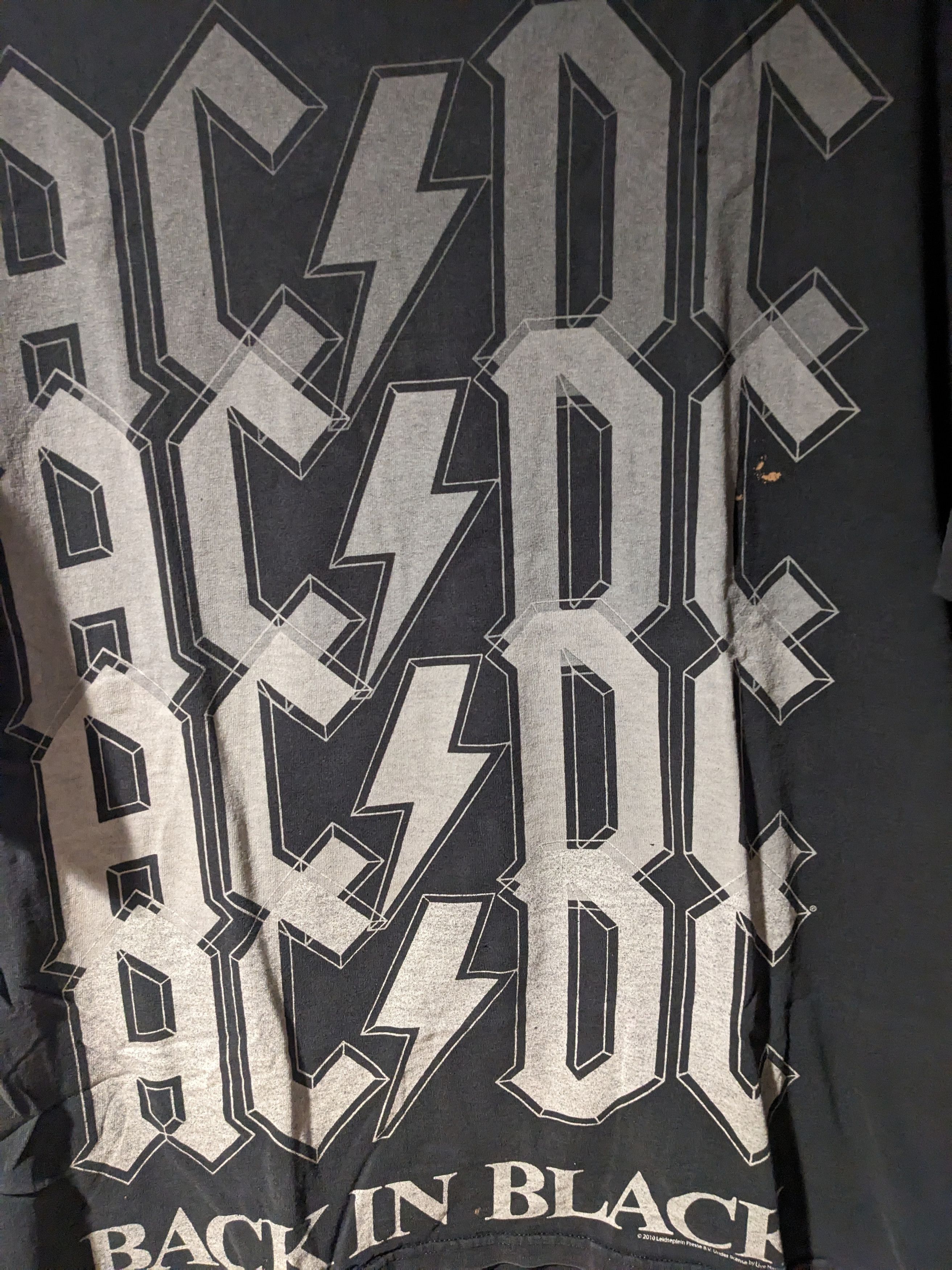 AC/DC × Band Tees × Vintage Vintage 2010 ACDC Back in Black Spell Out Logo T-Shirt Size US XL / EU 56 / 4 - 2 Thumbnail