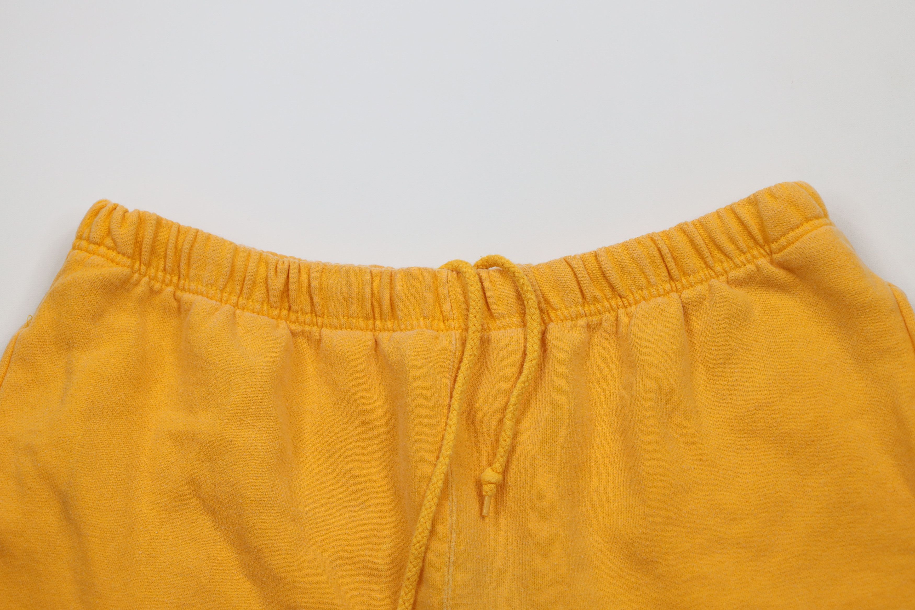 Vintage Vintage 90s Streetwear Above Knee Sweatpants Shorts USA Size US 34 / EU 50 - 2 Thumbnail
