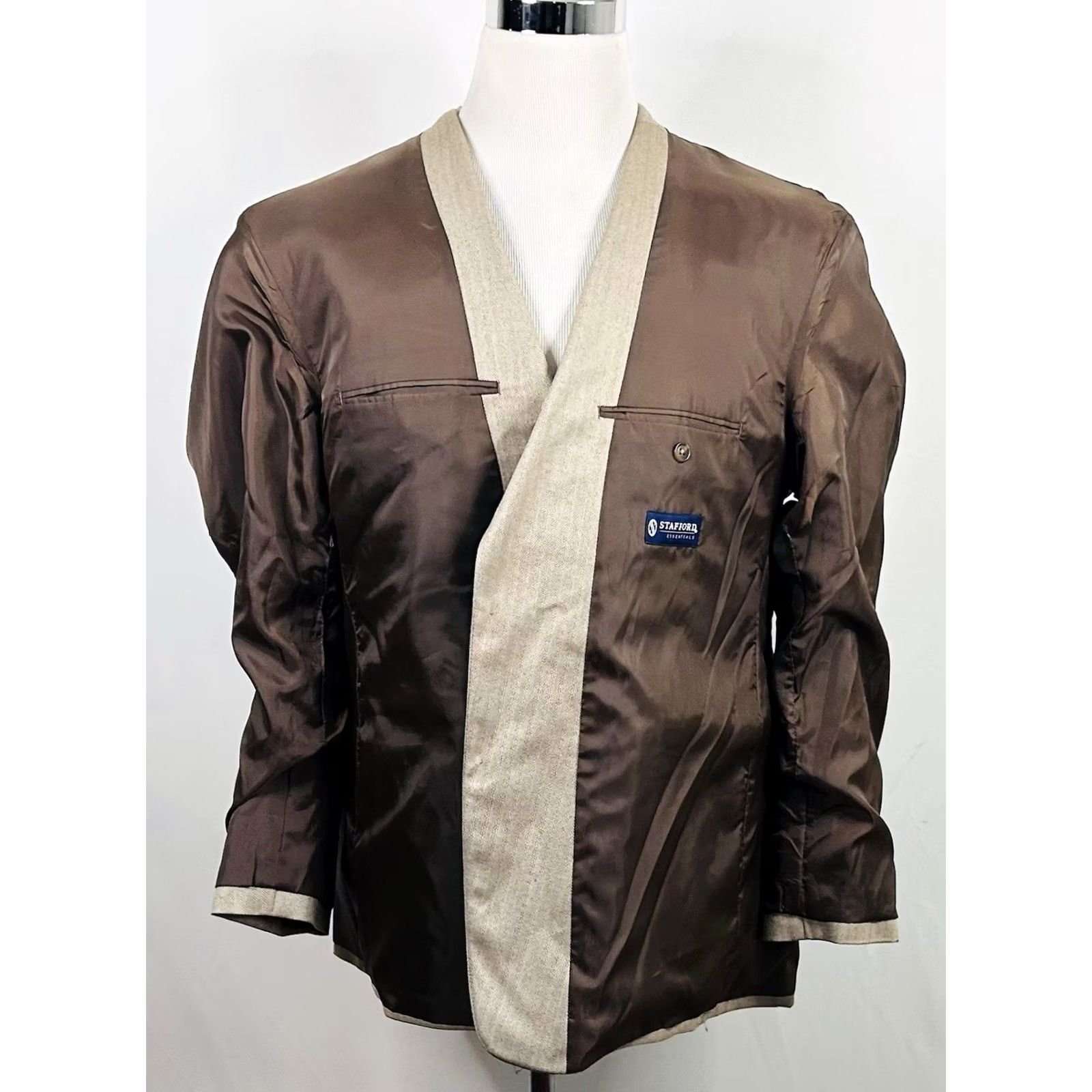Stafford Stafford 48R Classic Fit Sport Coat Beige Herringbone Two-Button Vented Size US XS / EU 42 / 0 - 7 Thumbnail