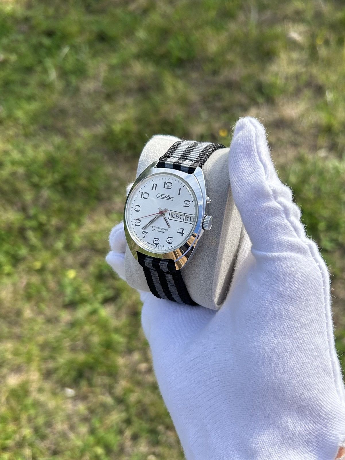 Vintage Vintage Watch Slava Automatic USSR Soviet Wristwatch 1980s Size ONE SIZE - 11 Thumbnail