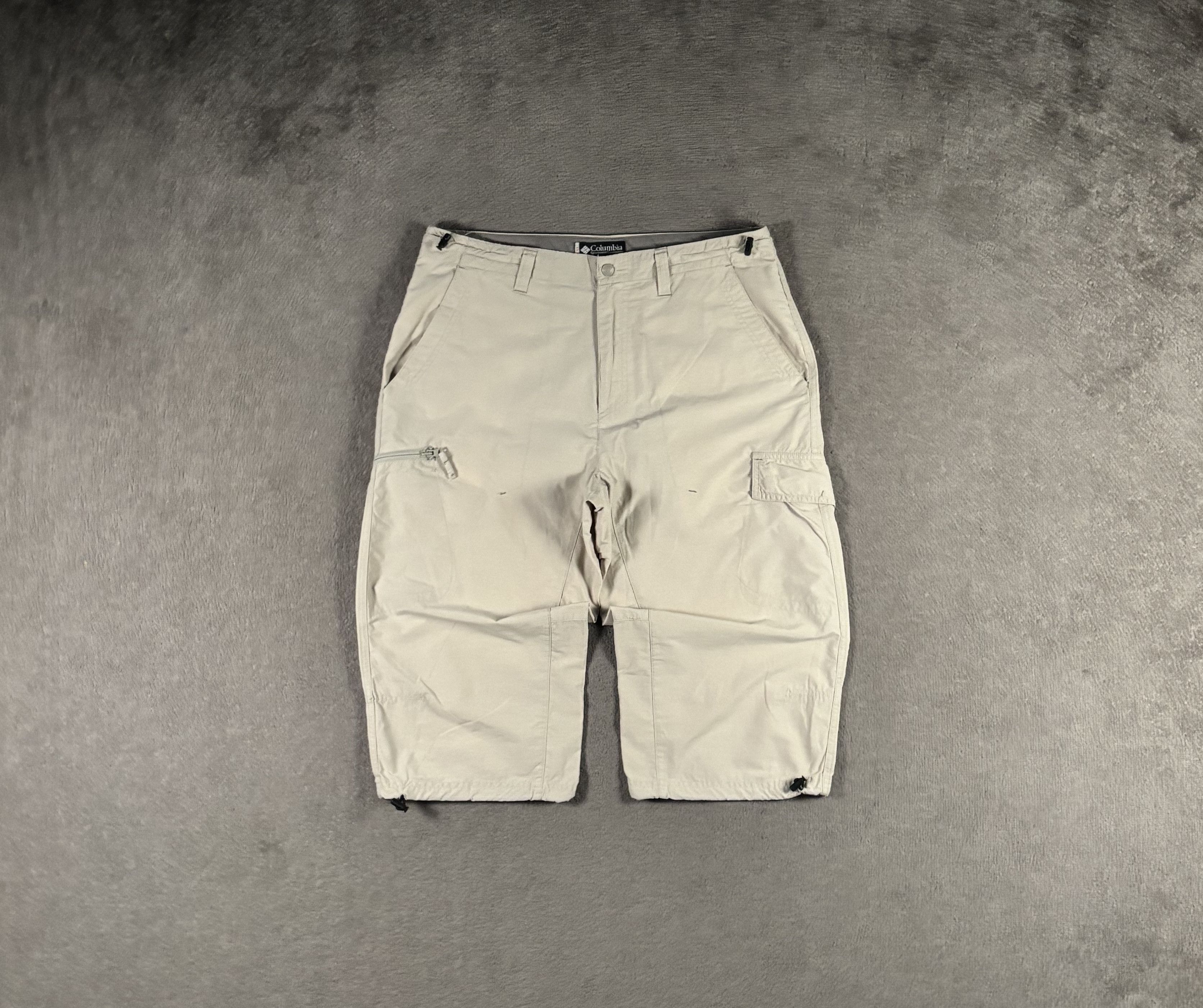 Columbia Columbia 34 Beige Shorts Adjustable Cargo Pockets Size US 34 / EU 50 - 1 Thumbnail