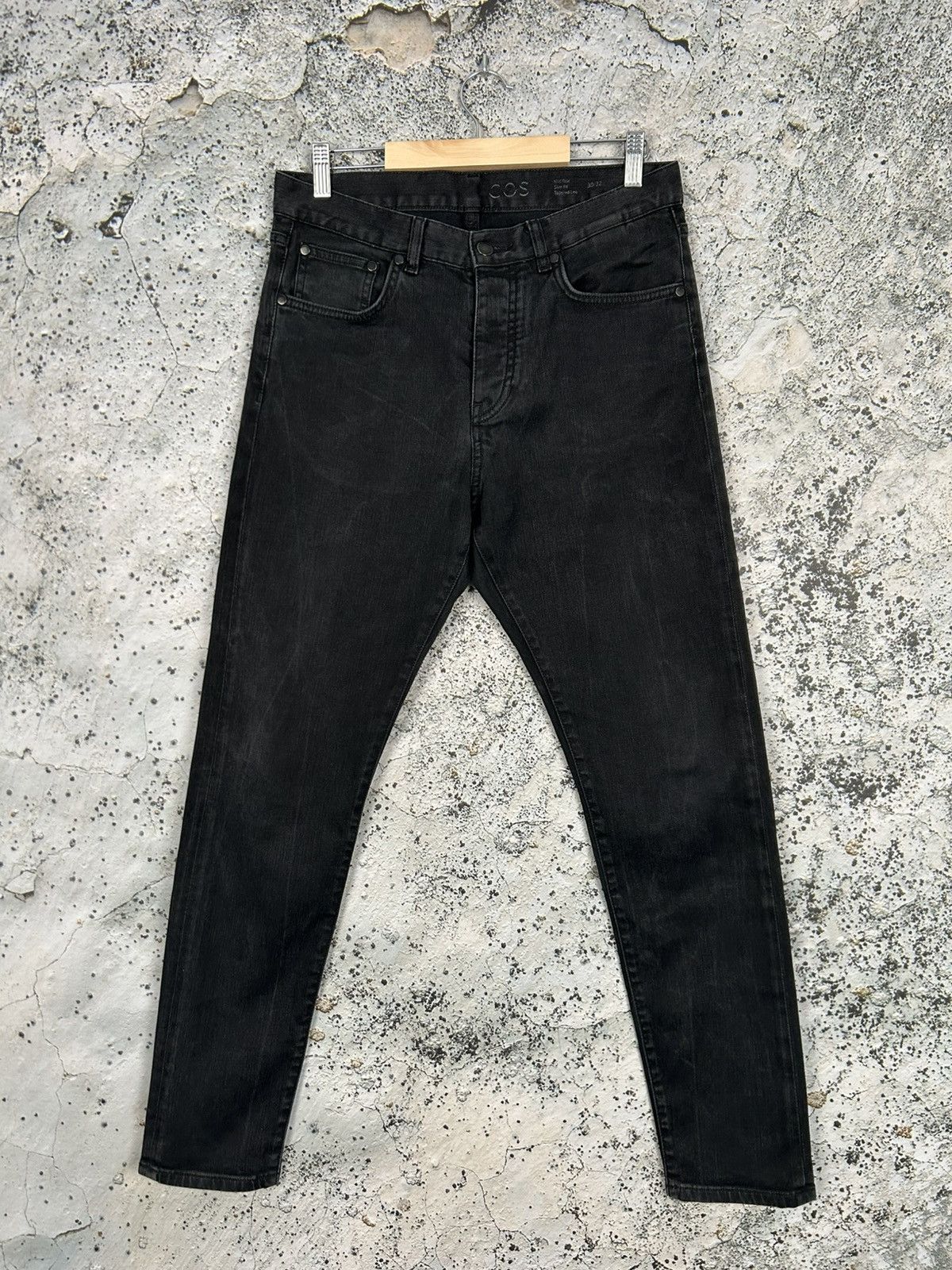 Cos COS Mid Rise Slim Fit Tapered Leg Black Jeans Avant Garde Size US 30 / EU 46 - 1 Thumbnail