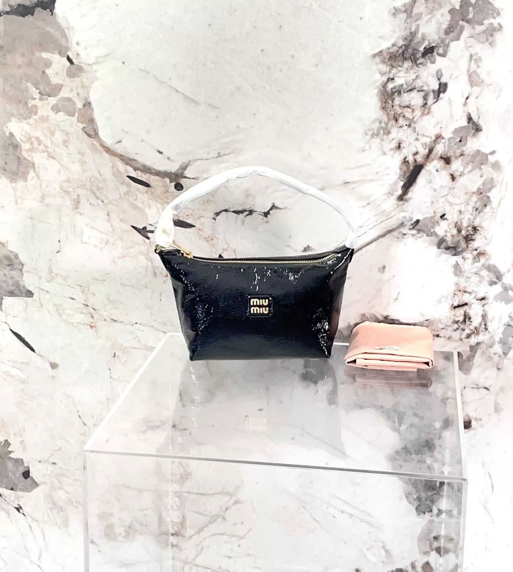 Miu Miu Pre-loved Bag Very good condition Size ONE SIZE - 1 Thumbnail