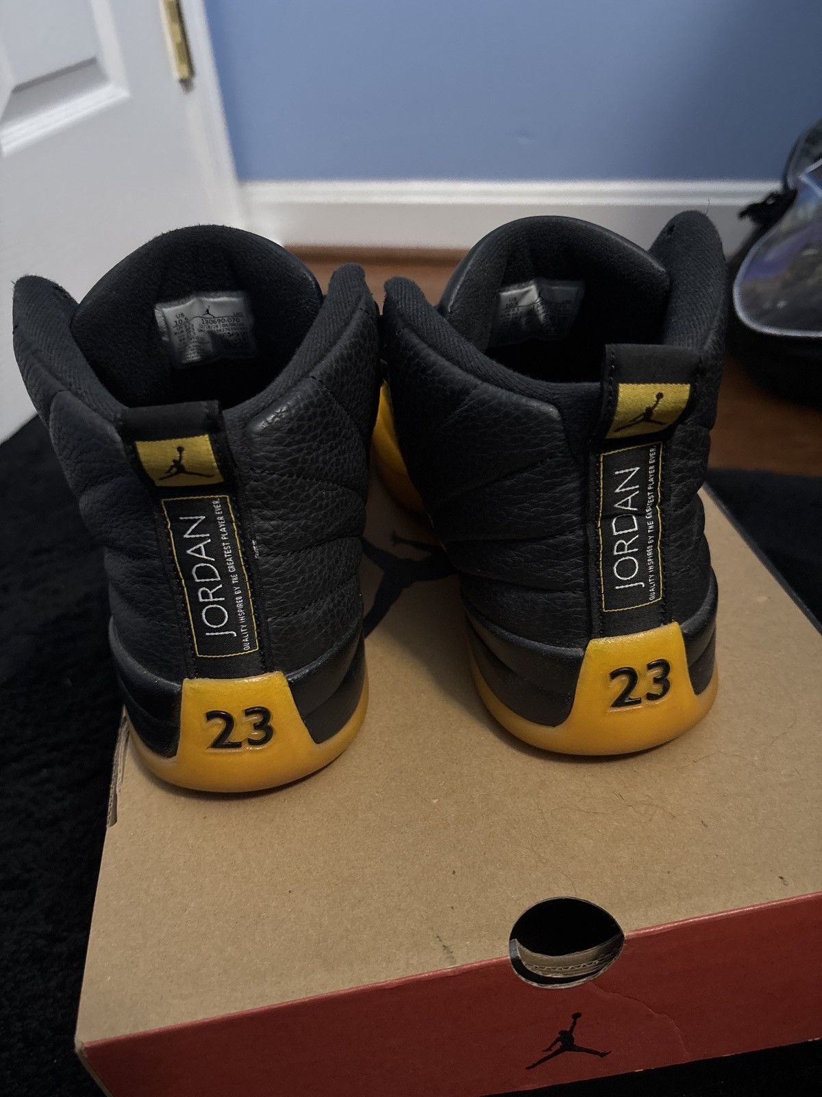Jordan Brand University gold jordan 12 Size US 10.5 / EU 43-44 - 4 Thumbnail