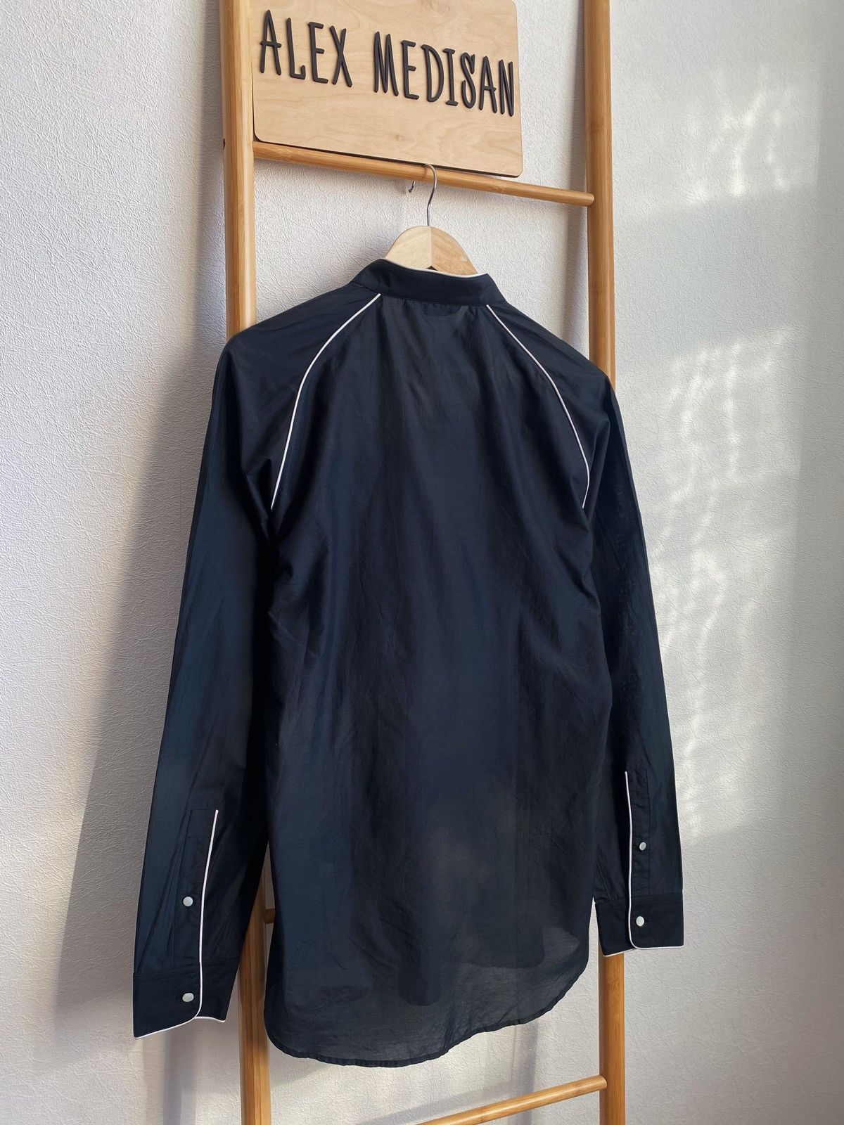 Yves Saint Laurent Yves Saint Laurent Vintage Silk Shirt Made In Italy Size US S / EU 44-46 / 1 - 14 Thumbnail