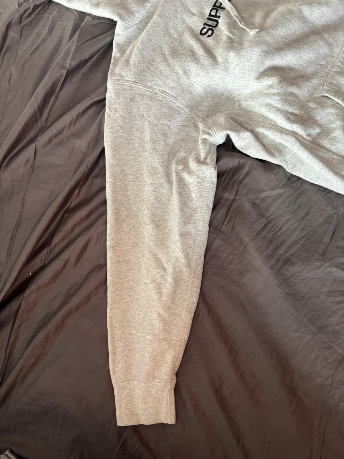 Supreme Supreme Motion Logo 2020 (Ash grey) Size US M / EU 48-50 / 2 - 3 Thumbnail