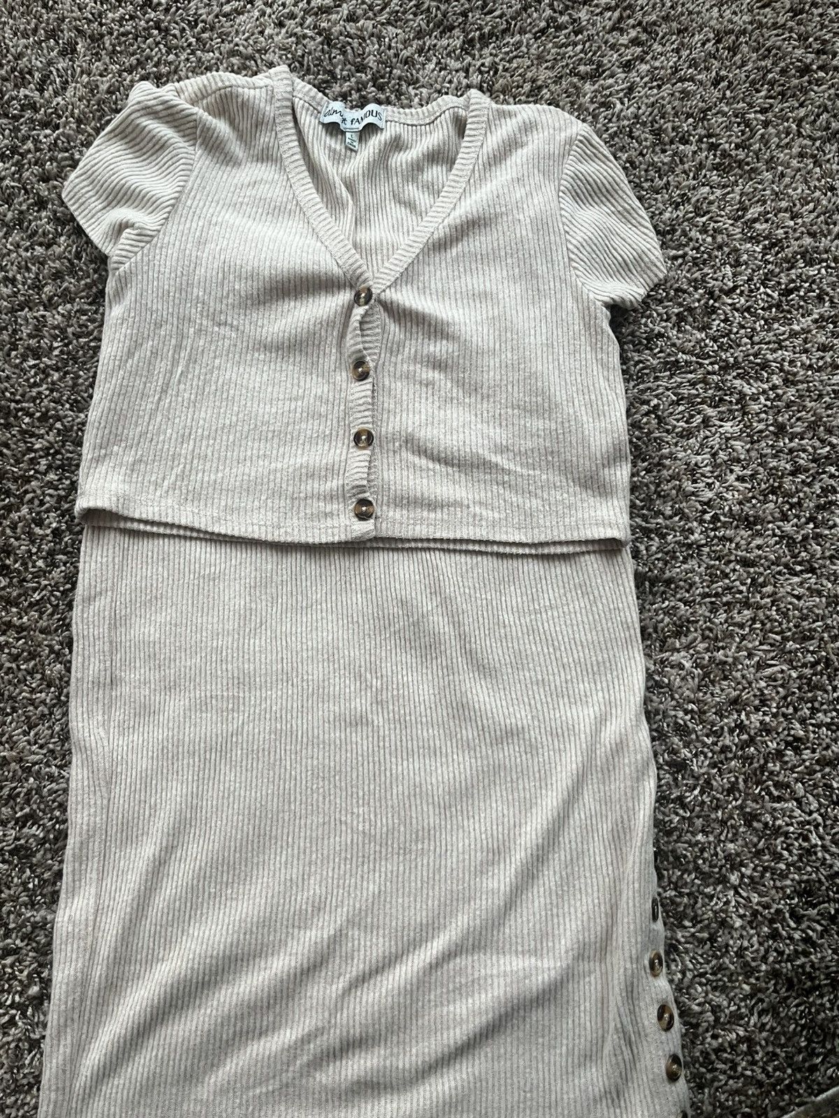Almost Famous 24” Tan button down skirt Size 24" / US 00 / IT 34 - 2 Thumbnail