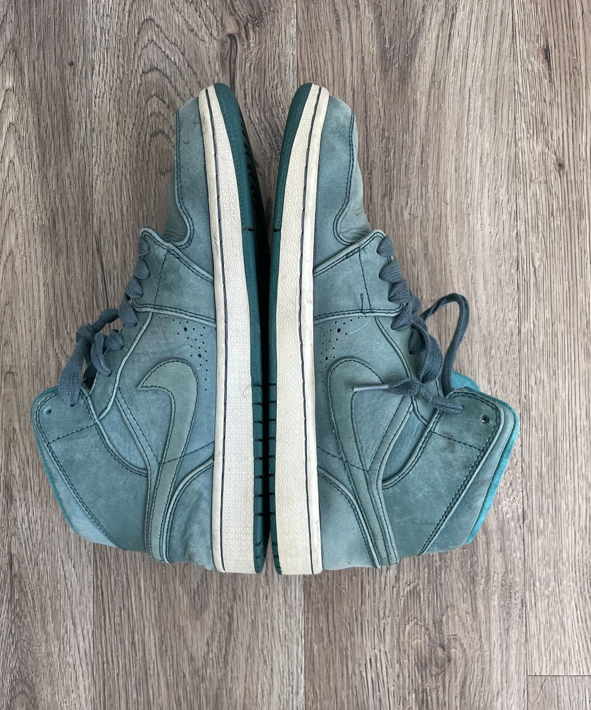 Jordan Brand Nike Air Jordan 1 Mid Nouveau Nightshade Teal 629151-306 Size US 10 / EU 43 - 3 Thumbnail
