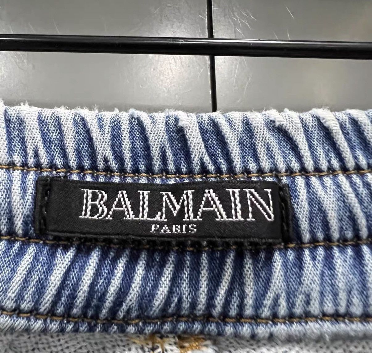 Balmain BALMAIN Washed Distressed Denim Jeans J41 Size US 30 / EU 46 - 3 Thumbnail
