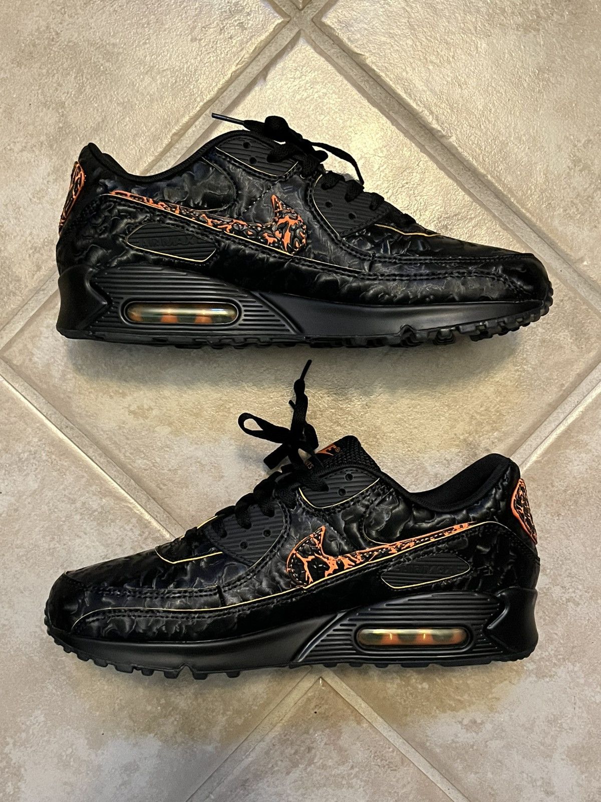 Nike AIR MAX 90 ‘VOLCANO’ Size US 10.5 / EU 43-44 - 2 Thumbnail