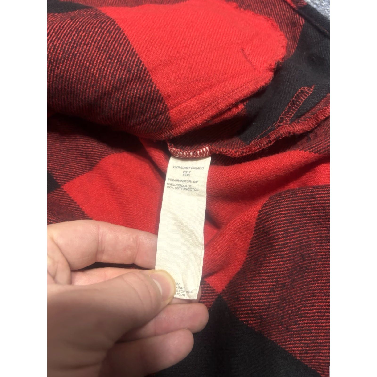 Vintage Woolrich Women’s Flannel Red And Black Plaid 100% Cotton Small Button-Up Long Sleeve Collared Shirt Womens M7 Size S / US 4 / IT 40 - 3 Thumbnail