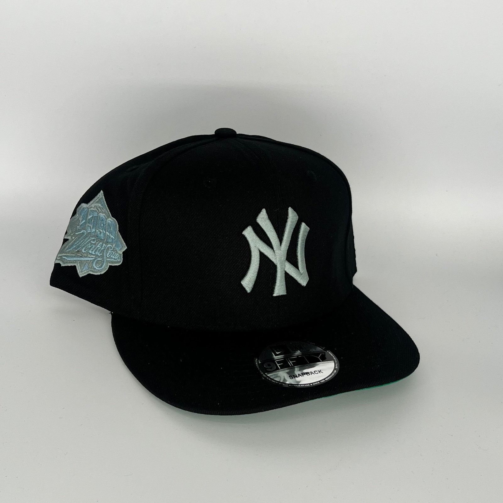 New Era Black New York Yankees 1999 World Series New Era MLB Size ONE SIZE - 1 Thumbnail