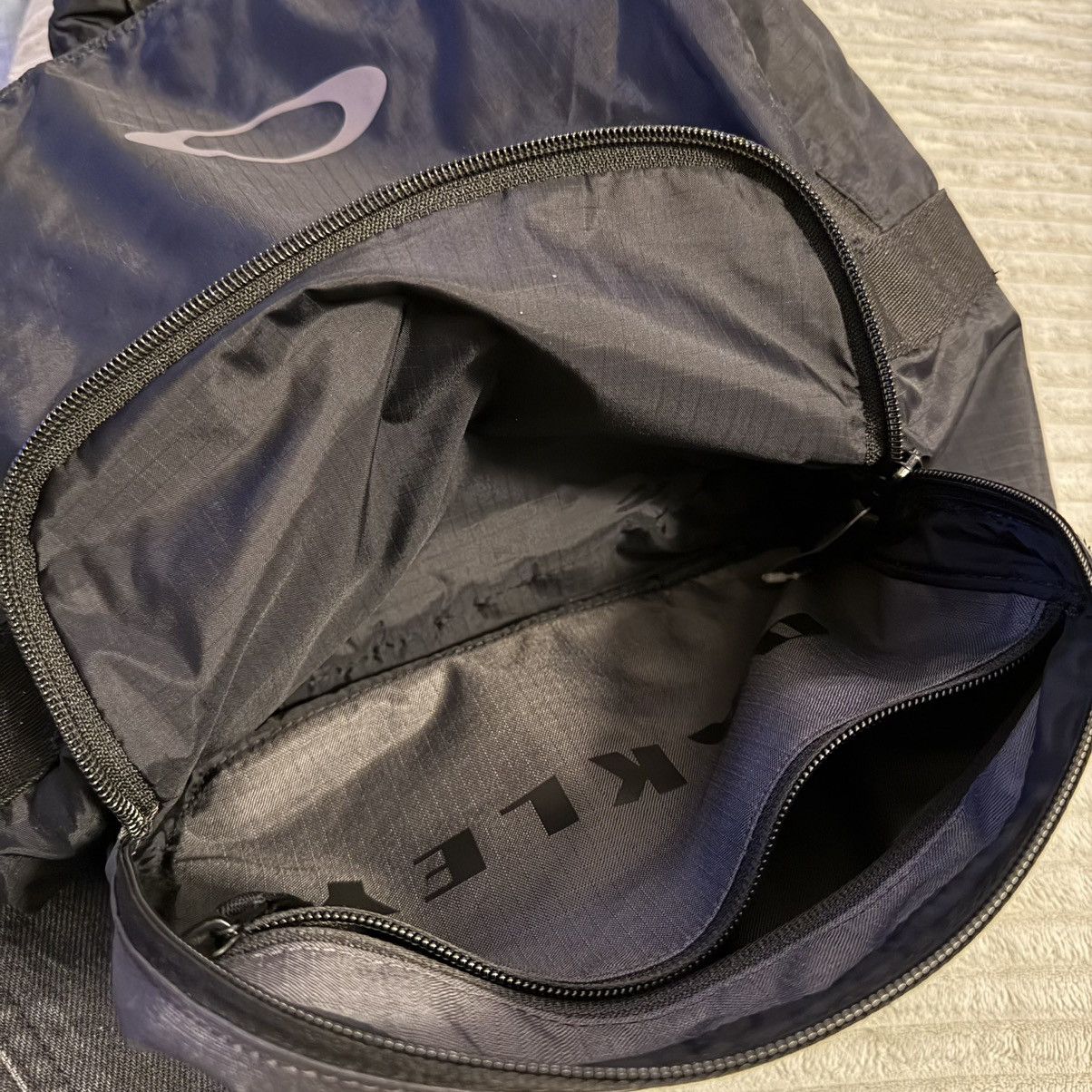 Oakley Oakley Revised Packable Backpack 2.0 in Blackout Size ONE SIZE - 6 Thumbnail