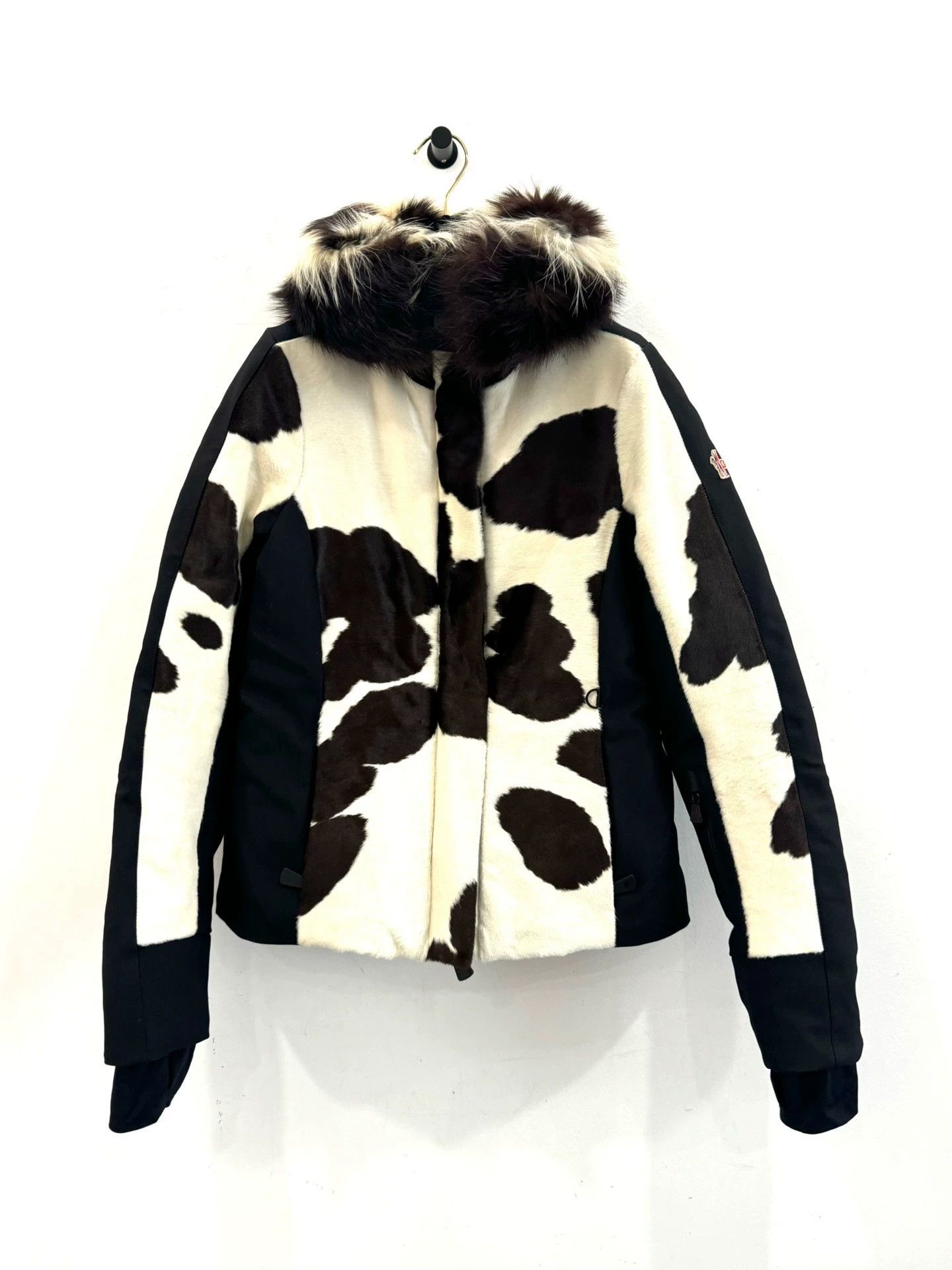 Moncler Moncler Black and White Color Block Furry Down Jacket Size M / US 6-8 / IT 42-44 - 1 Thumbnail