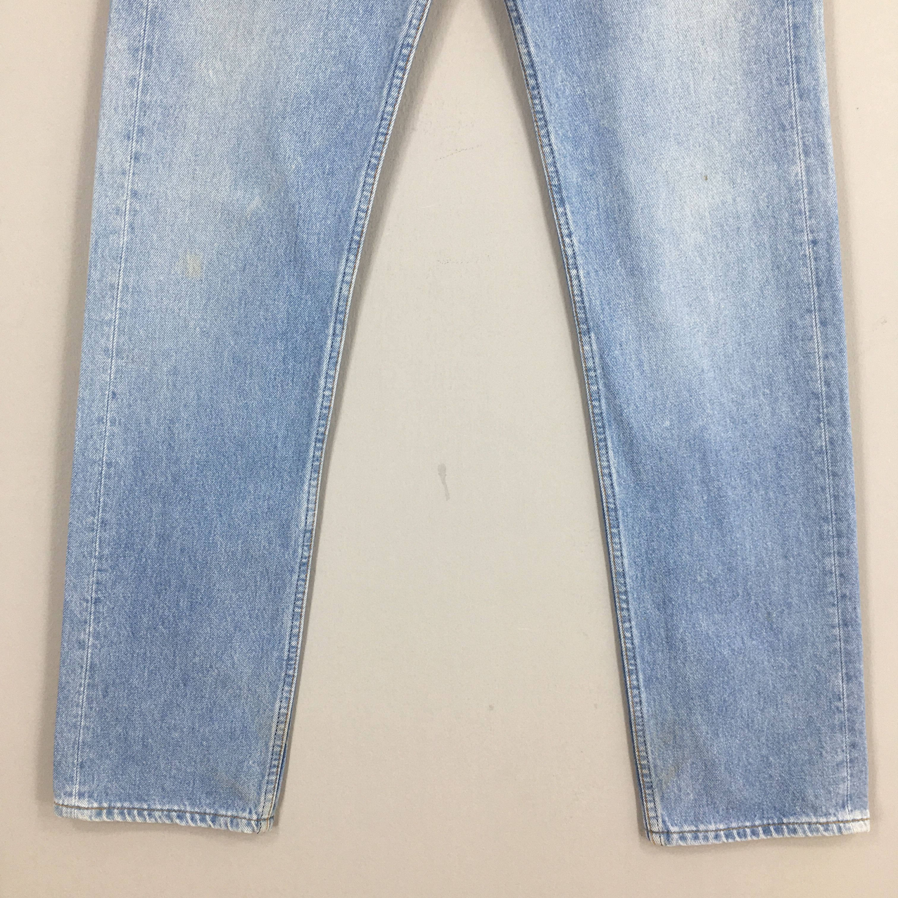 Levi's Size 27x31.5 Vintage 90s Levi's 501 Faded Blue Jeans S299 Size 27" / US 4 / IT 40 - 4 Thumbnail