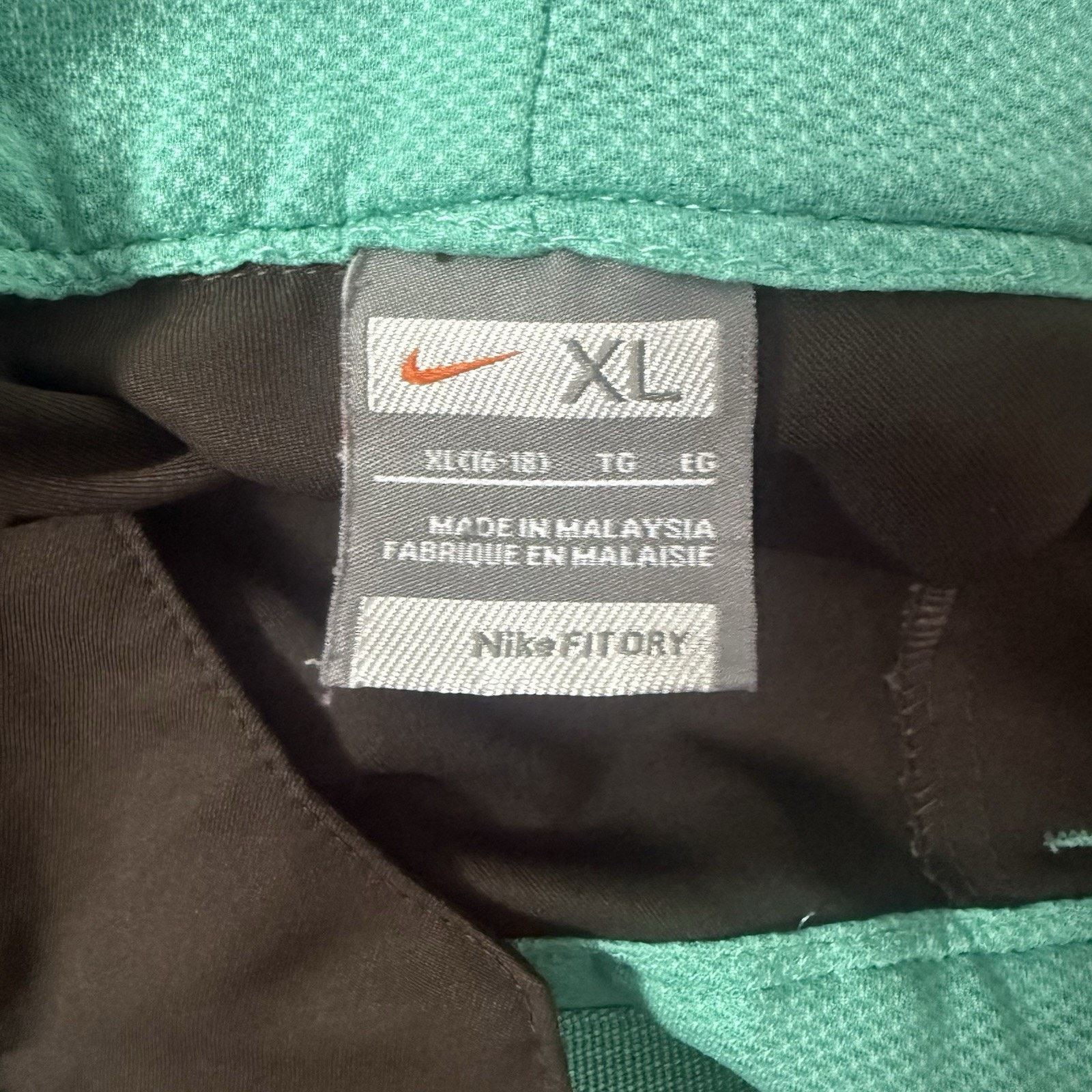 Nike Vtg Nike Cargo Capri Swoosh Street Wear Lightweight Pants Size 36" / US 14 / IT 50 - 3 Thumbnail