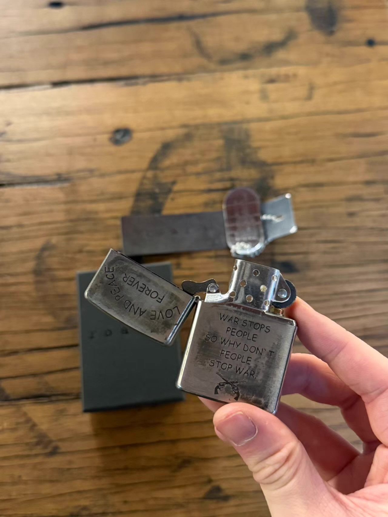 Zippo ROAR X Zippo 10SS Love & Peace Anti‑War Slogan。Ｑ25 Size ONE SIZE - 7 Thumbnail