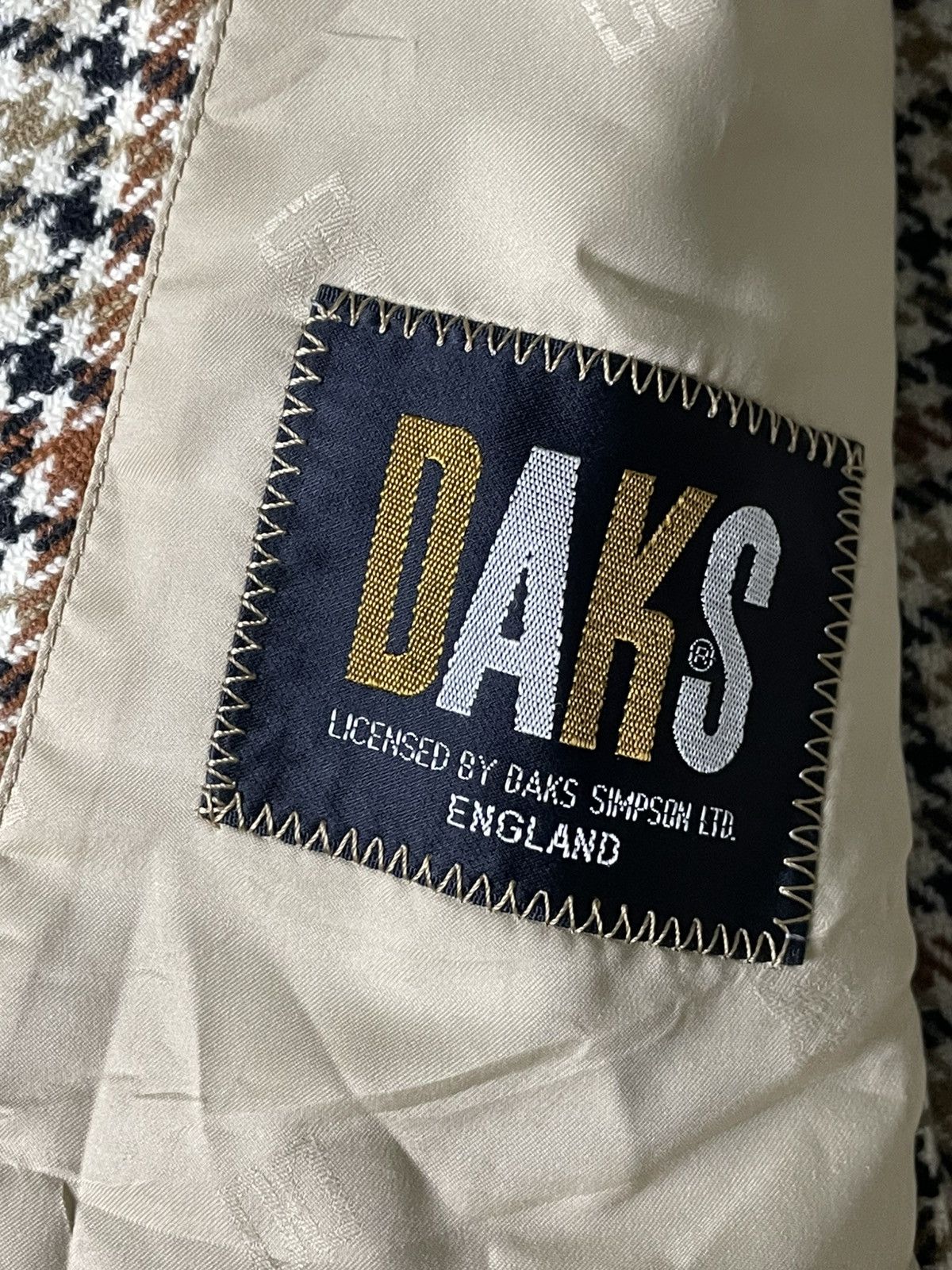 DAKS × Designer × Vintage Vintage DAKS Brand Houndstooth Coat (63) Size US XS / EU 42 / 0 - 9 Thumbnail