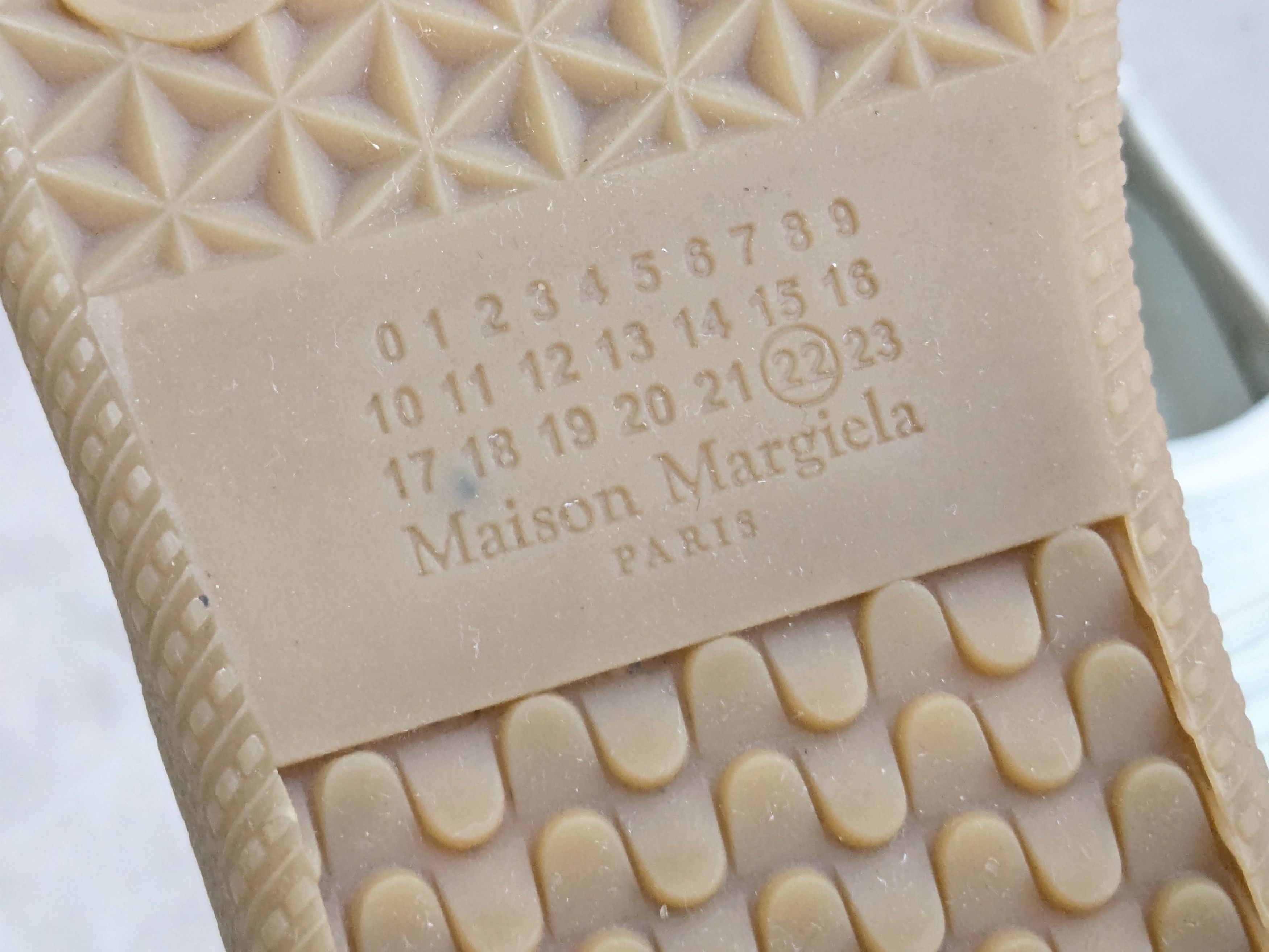 Maison Margiela Maison Margiela Replica GAT Cream White 8 41 Low Tops Gum Size US 8 / EU 41 - 15 Thumbnail