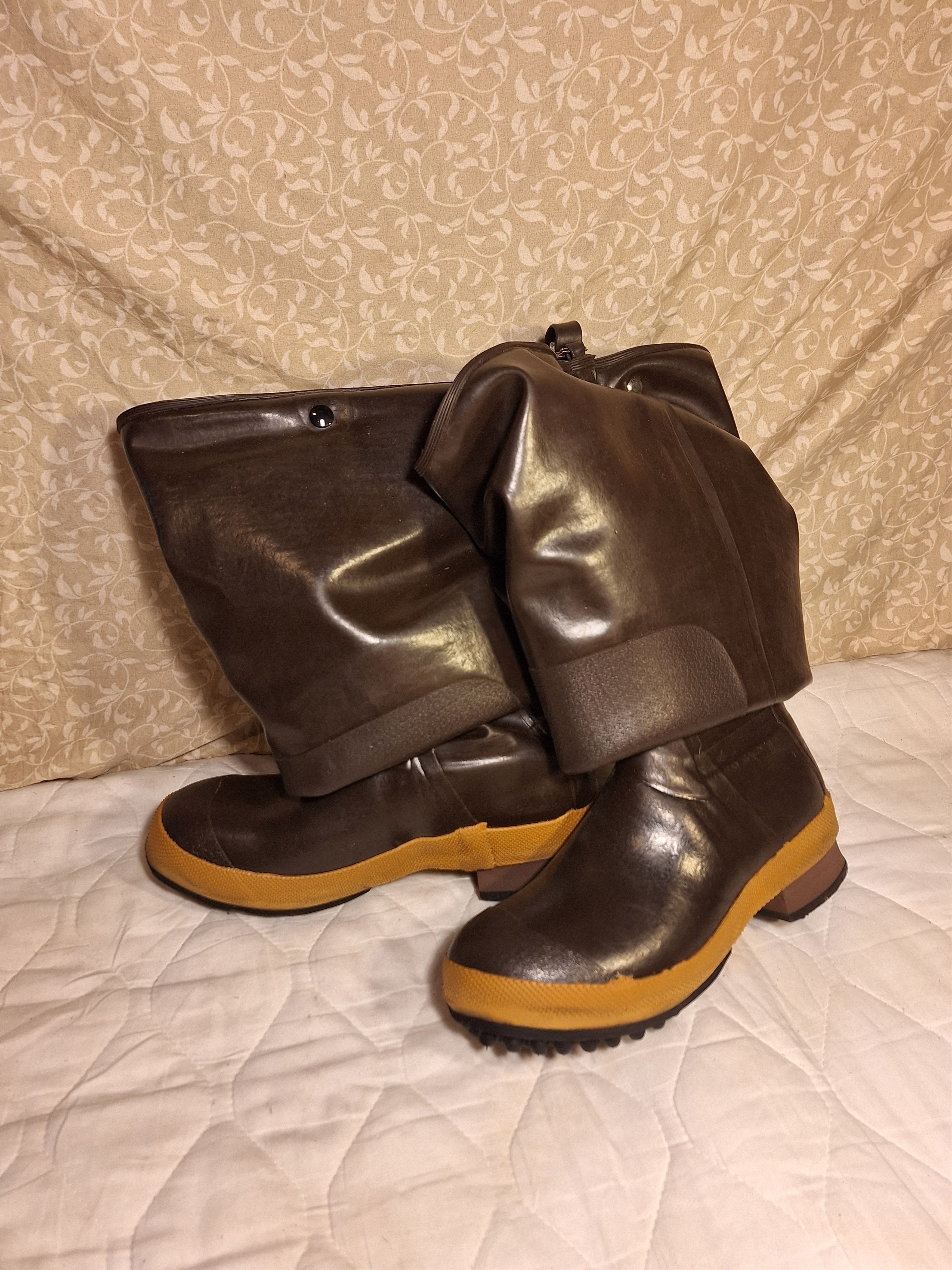 Other Grizzly Boot Co Waders with Claws Size US 10 / EU 43 - 1 Thumbnail