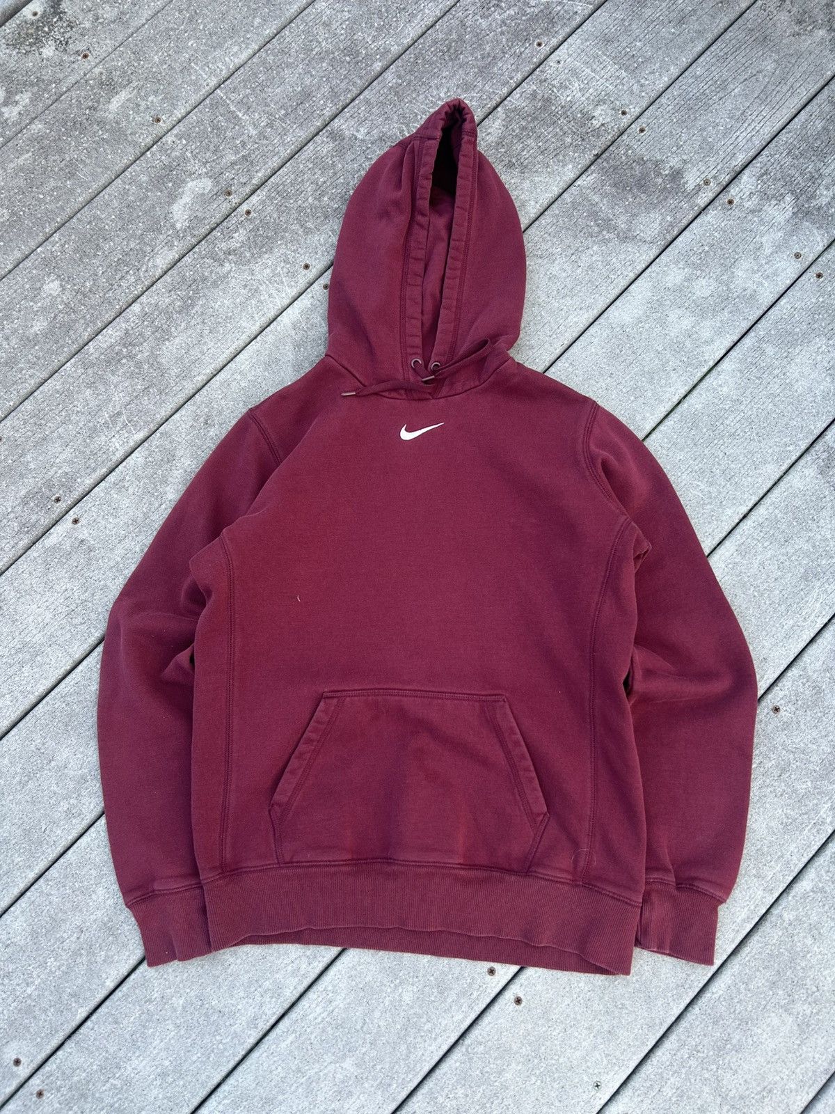 Nike Y2K Red Nike center swoosh sweatshirt Size US S / EU 44-46 / 1 - 1 Thumbnail
