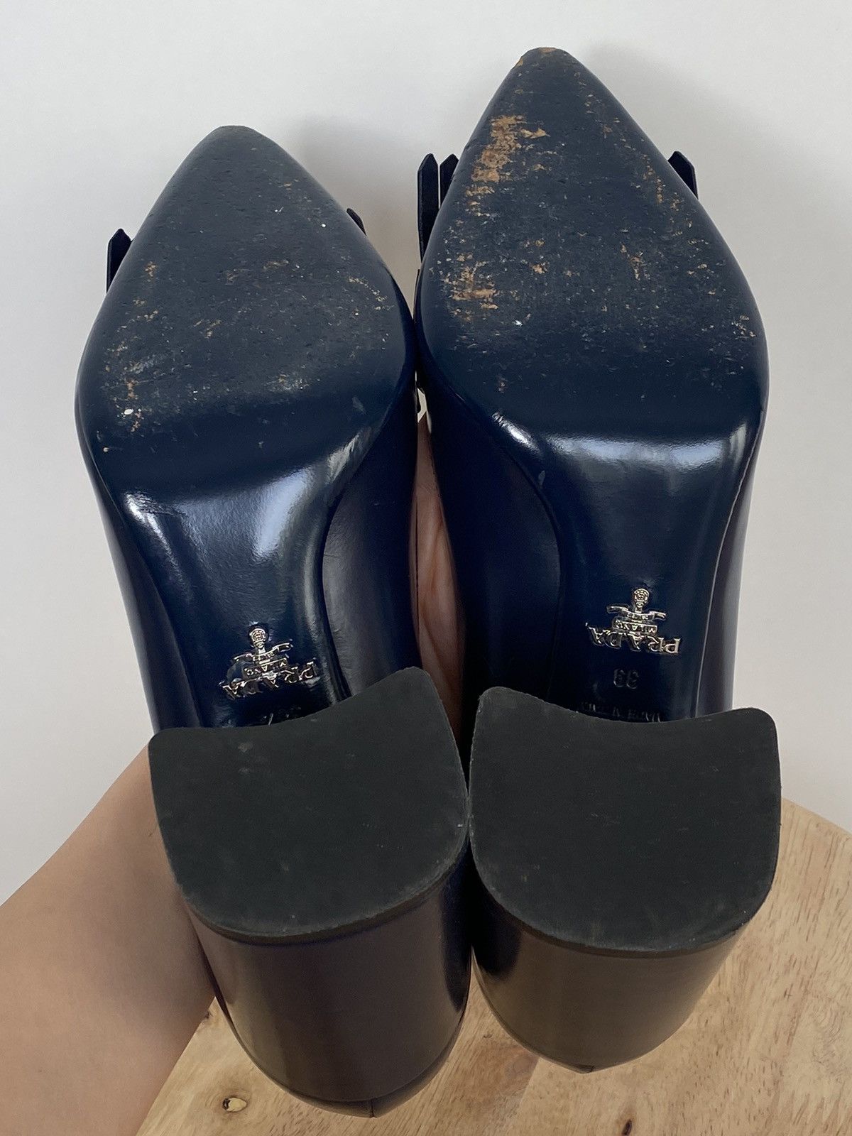 Prada Prada Heeled Leather Navy Loafers Chain Size US 8.5 / IT 38.5 - 7 Thumbnail