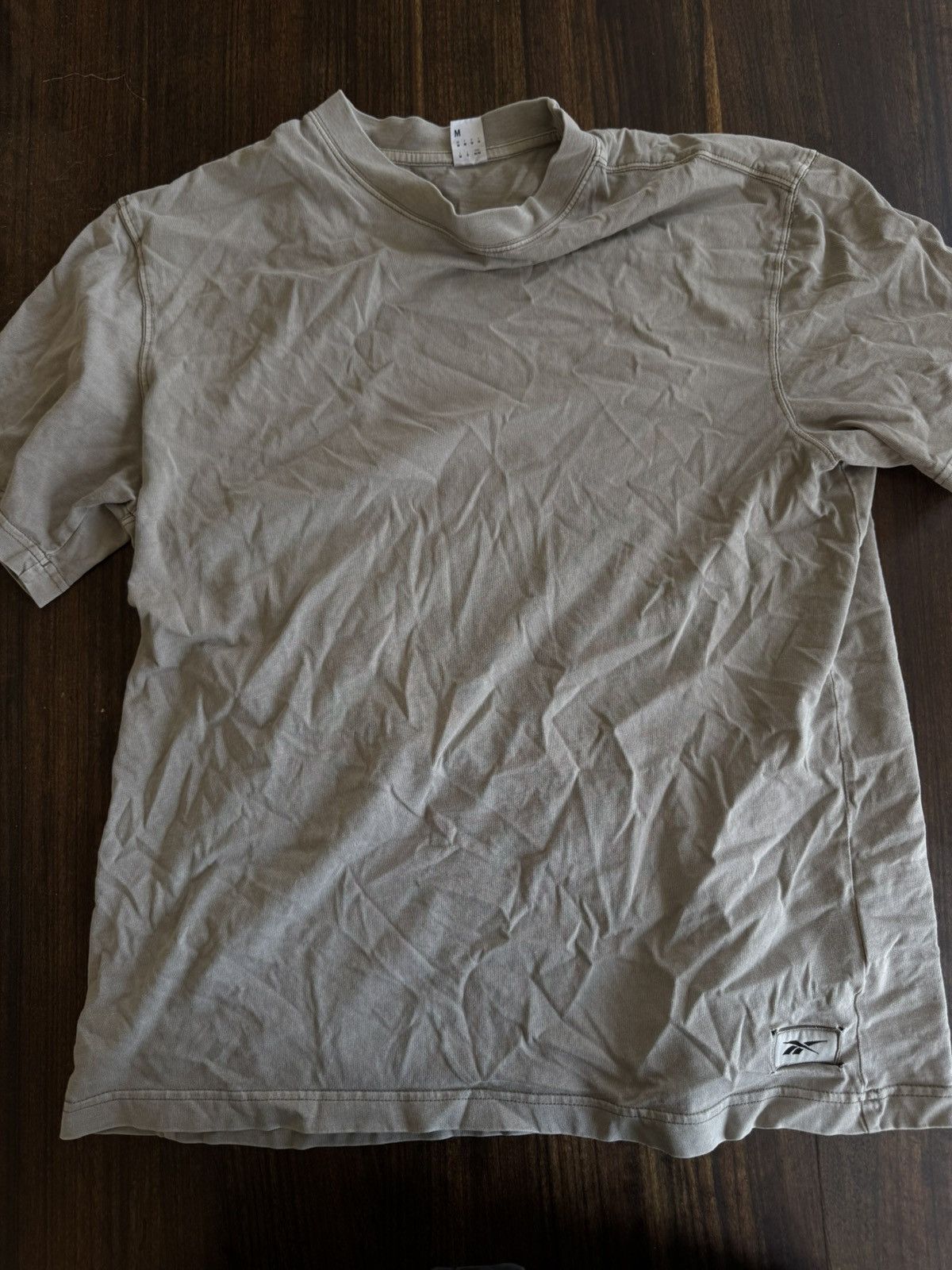 Reebok Reebok beige vintage baggy tee Size US M / EU 48-50 / 2 - 1 Thumbnail