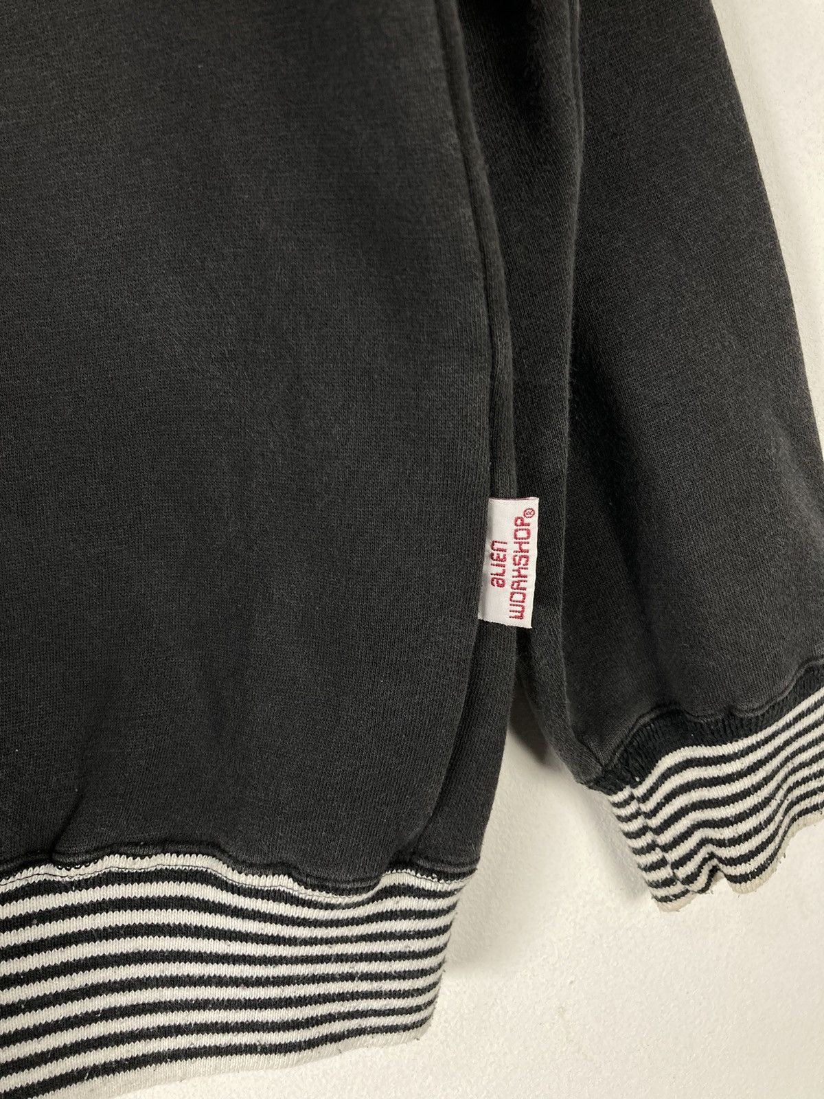 Alien Workshop × Vintage Vintage 90s Alien Workshop Skateboard Sweatshirt Size US L / EU 52-54 / 3 - 6 Thumbnail