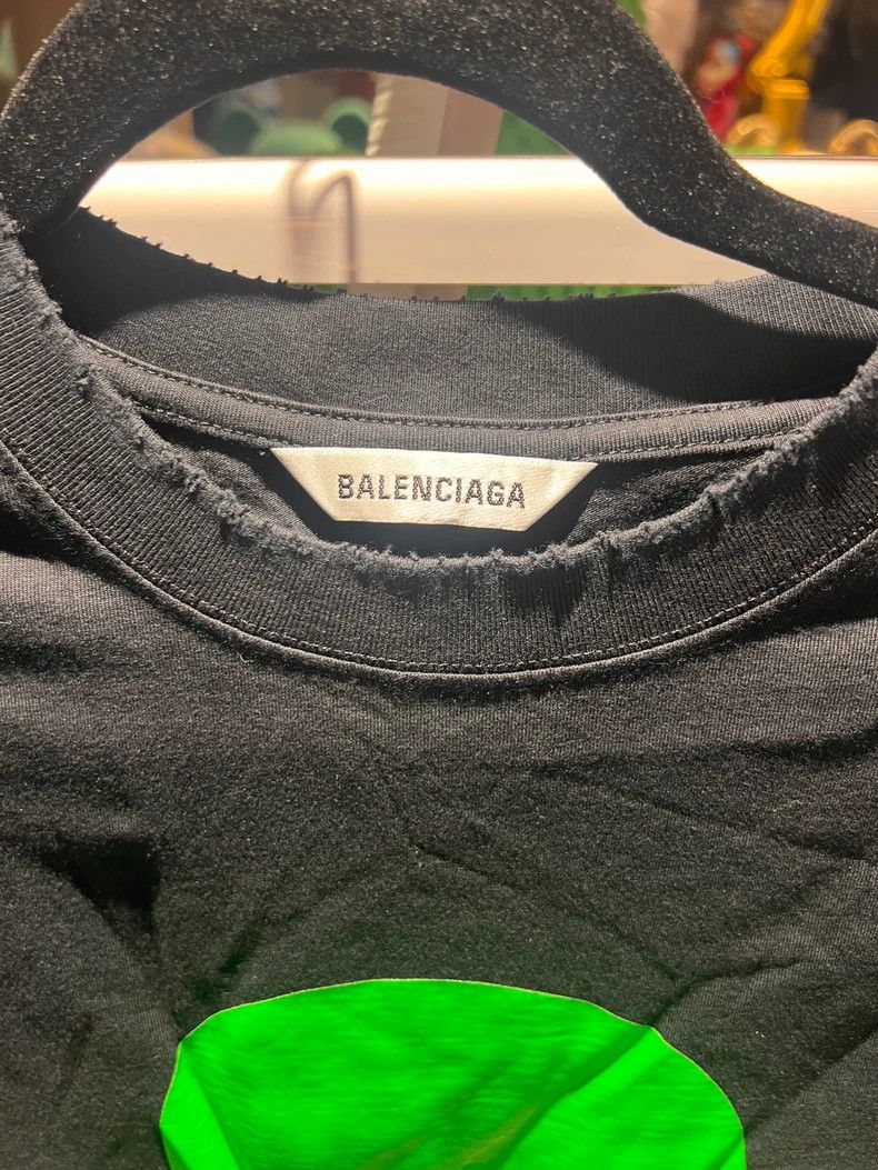 Balenciaga Balenciaga Alien Short Sleeve Size M Size US M / EU 48-50 / 2 - 2 Thumbnail